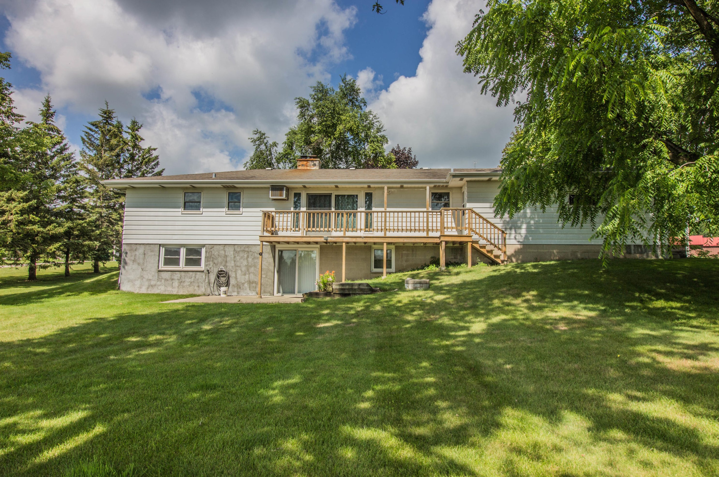 8300 Prospect Dr, Kewaskum, WI 53040