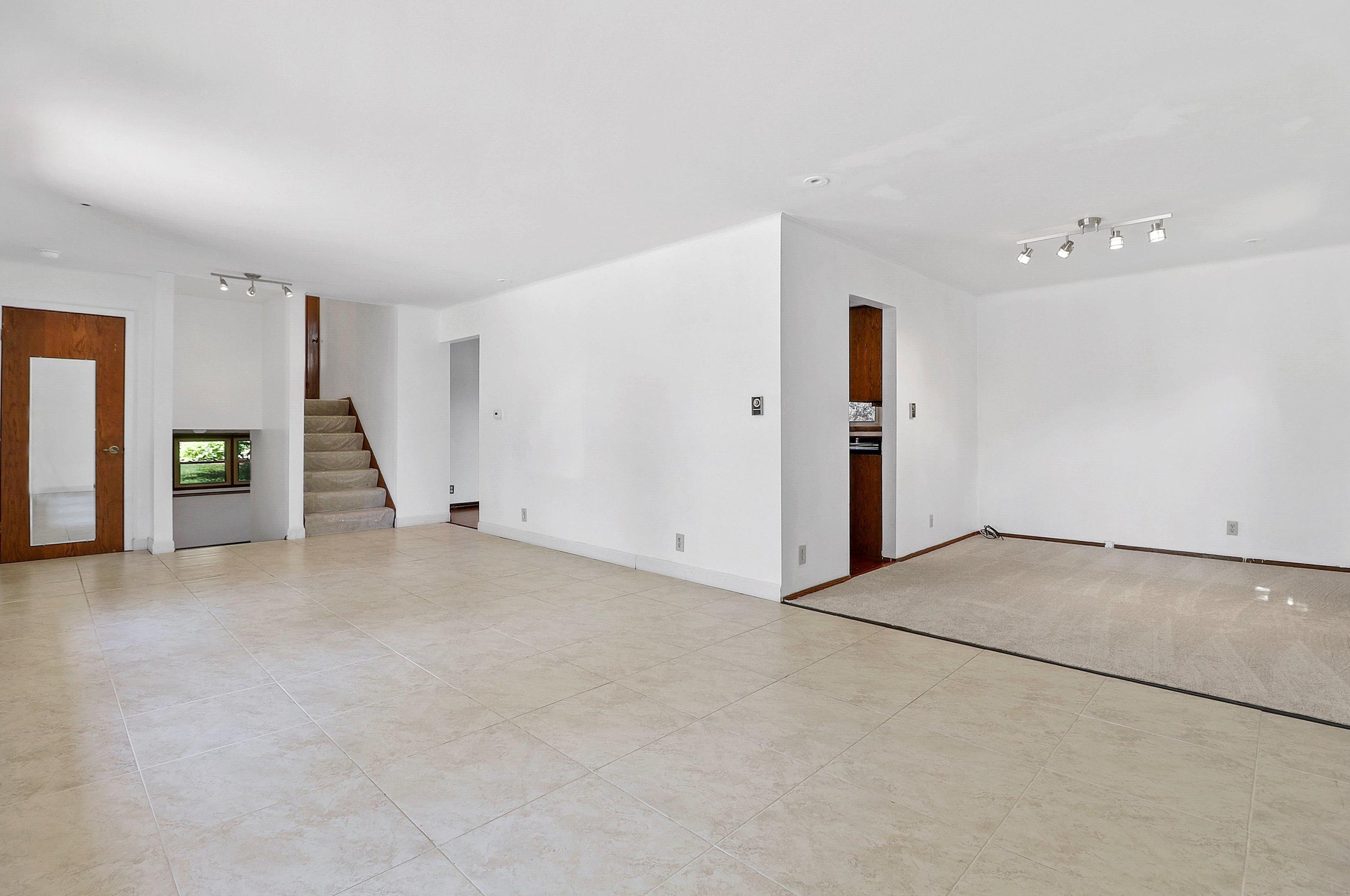 480 Arthur Dr, Oak Creek, WI 53154-5102