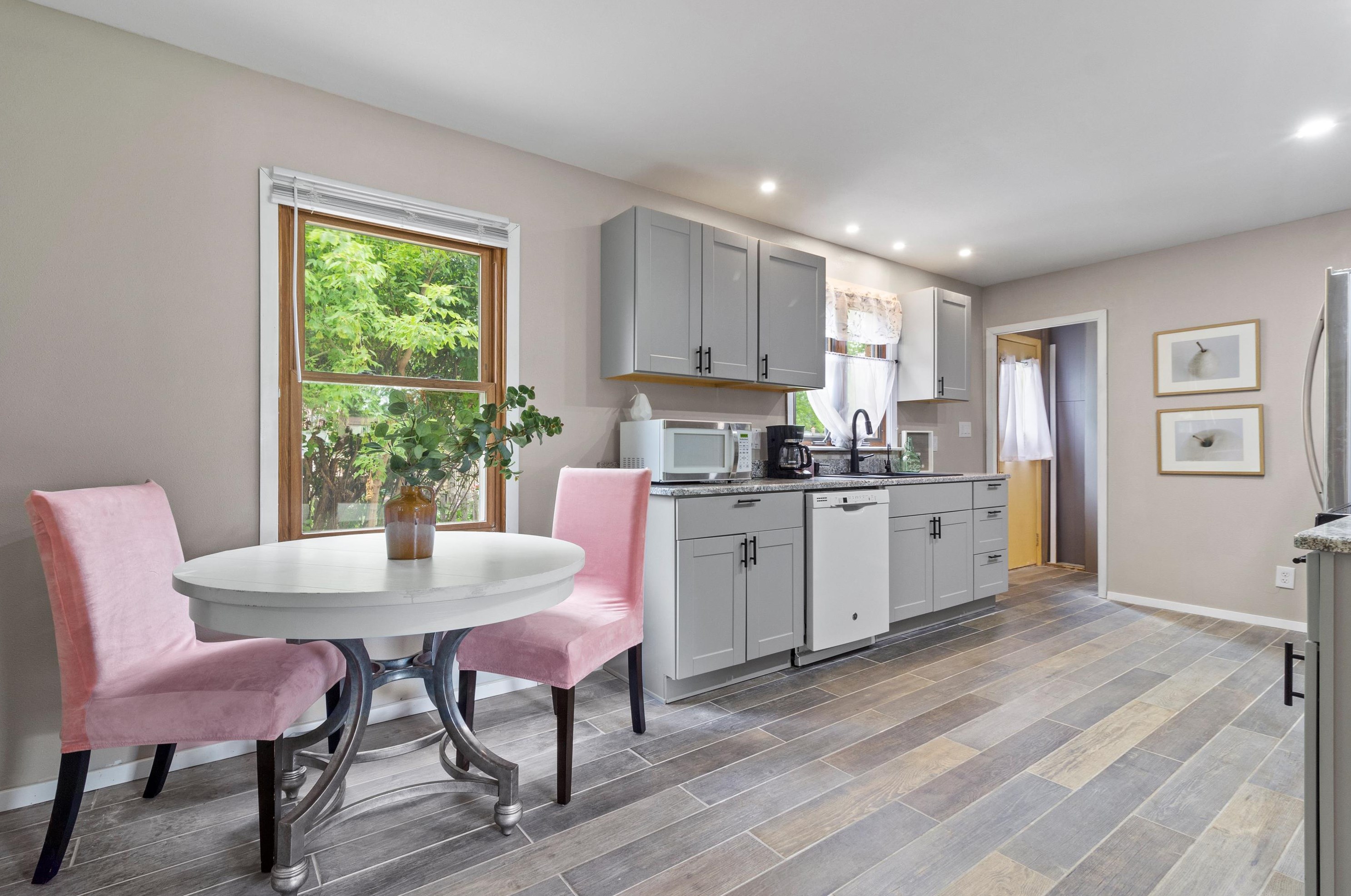 14206 W Gatewood Dr, Waukesha, WI 53151