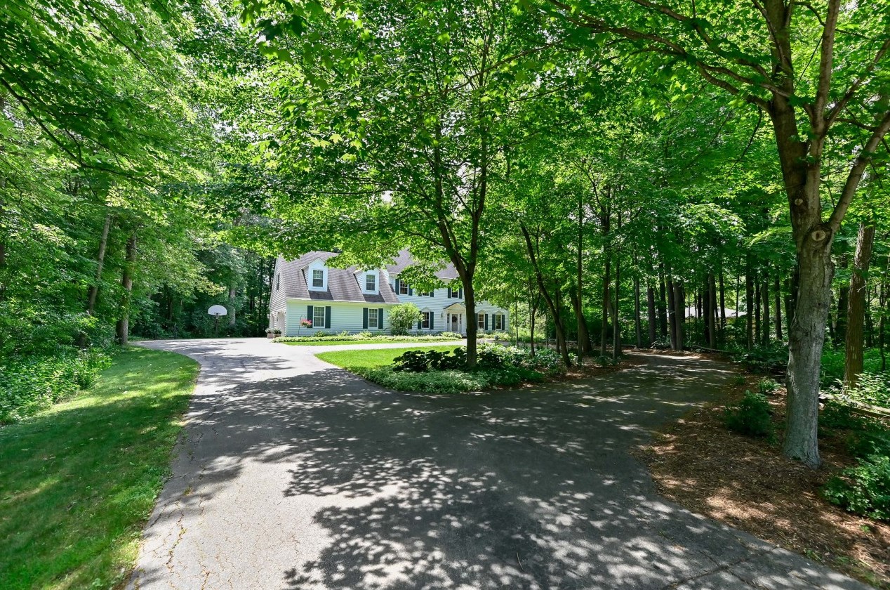 3311 W Ranch Rd, Thiensville, WI 53092