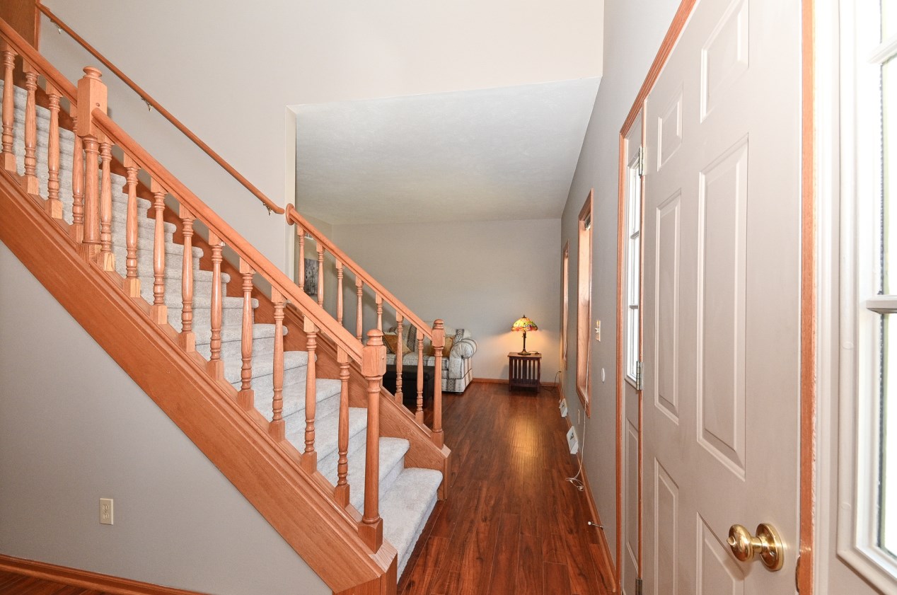 1209 Riva Rdg, Racine, WI 53402-1712