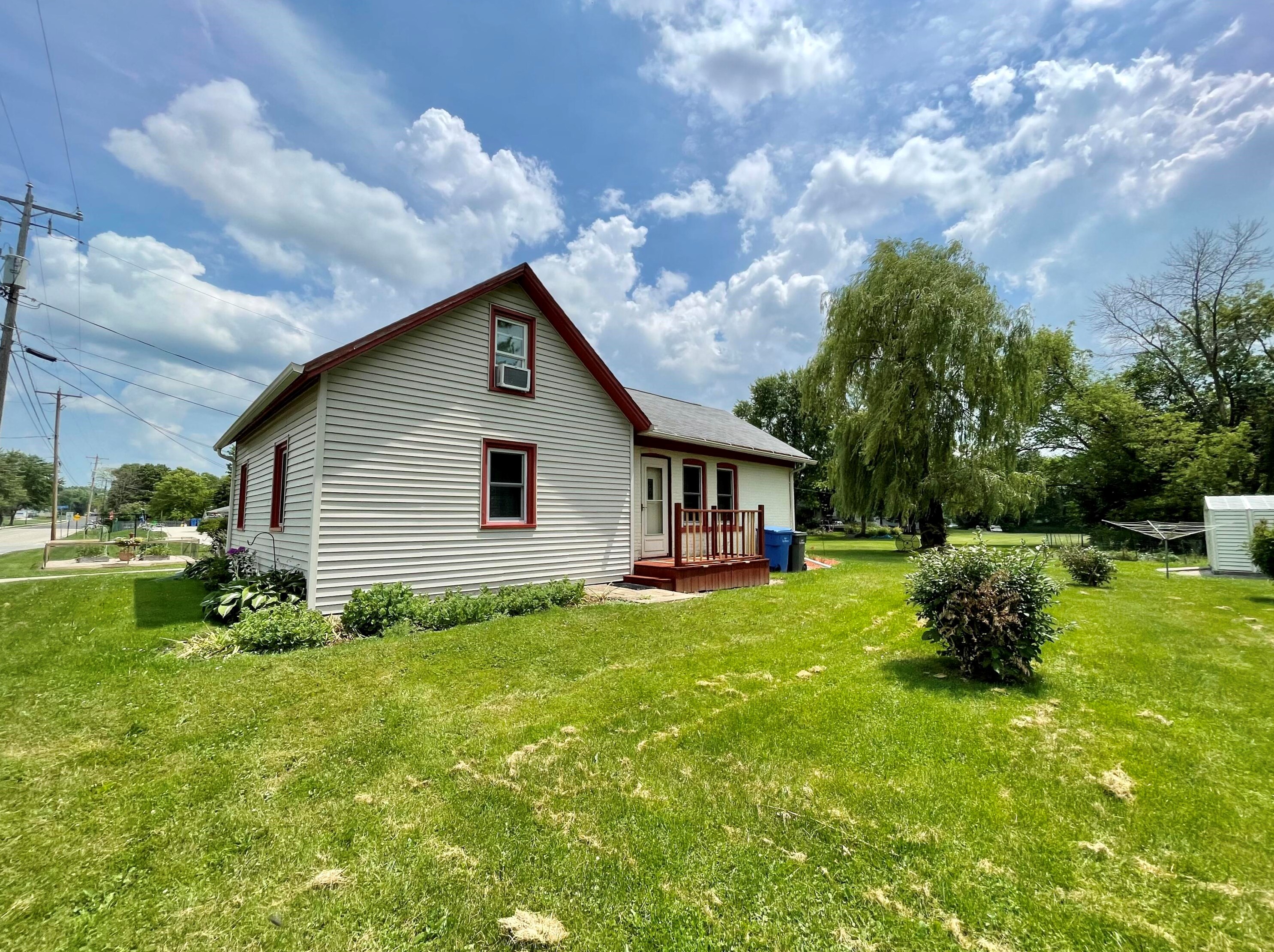127 W Spaulding St, Watertown, WI 53098