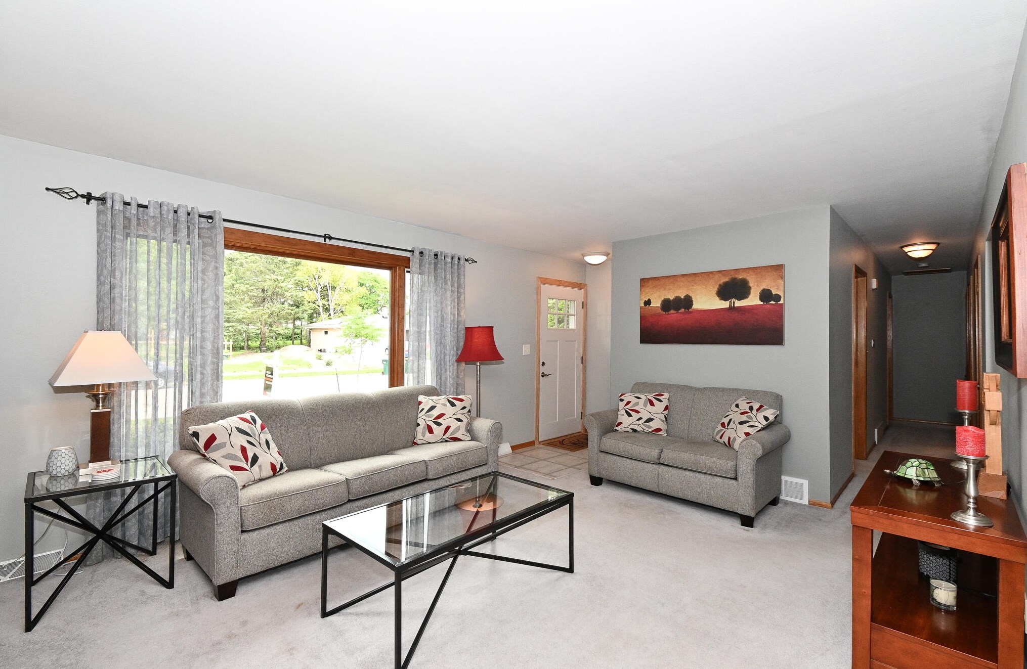 121 Maple St, Grafton, WI 53024-2320