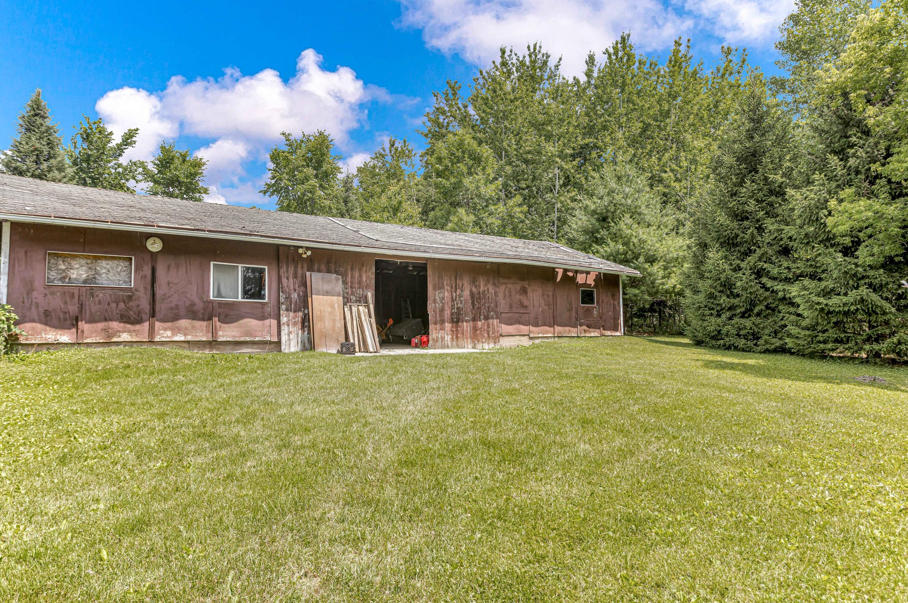 14527 Pigeon River Rd, Cleveland, WI 53015