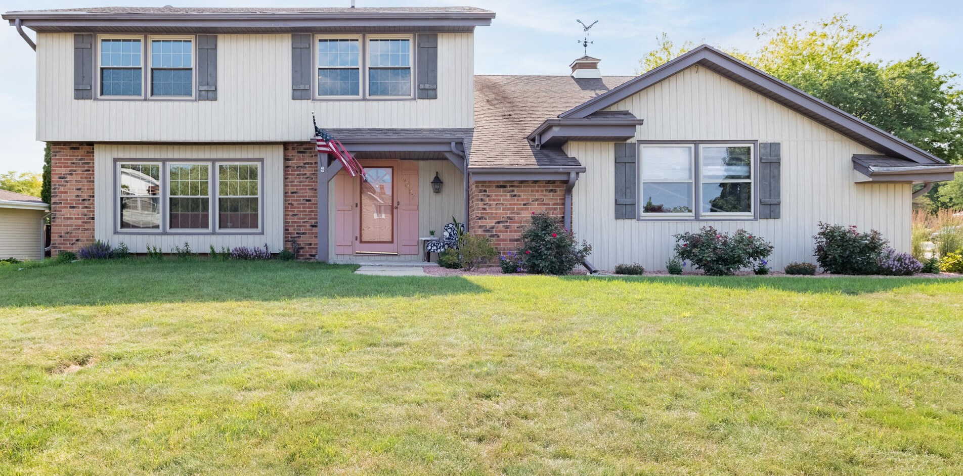 4357 Skylark Ct, Greendale, WI 53129