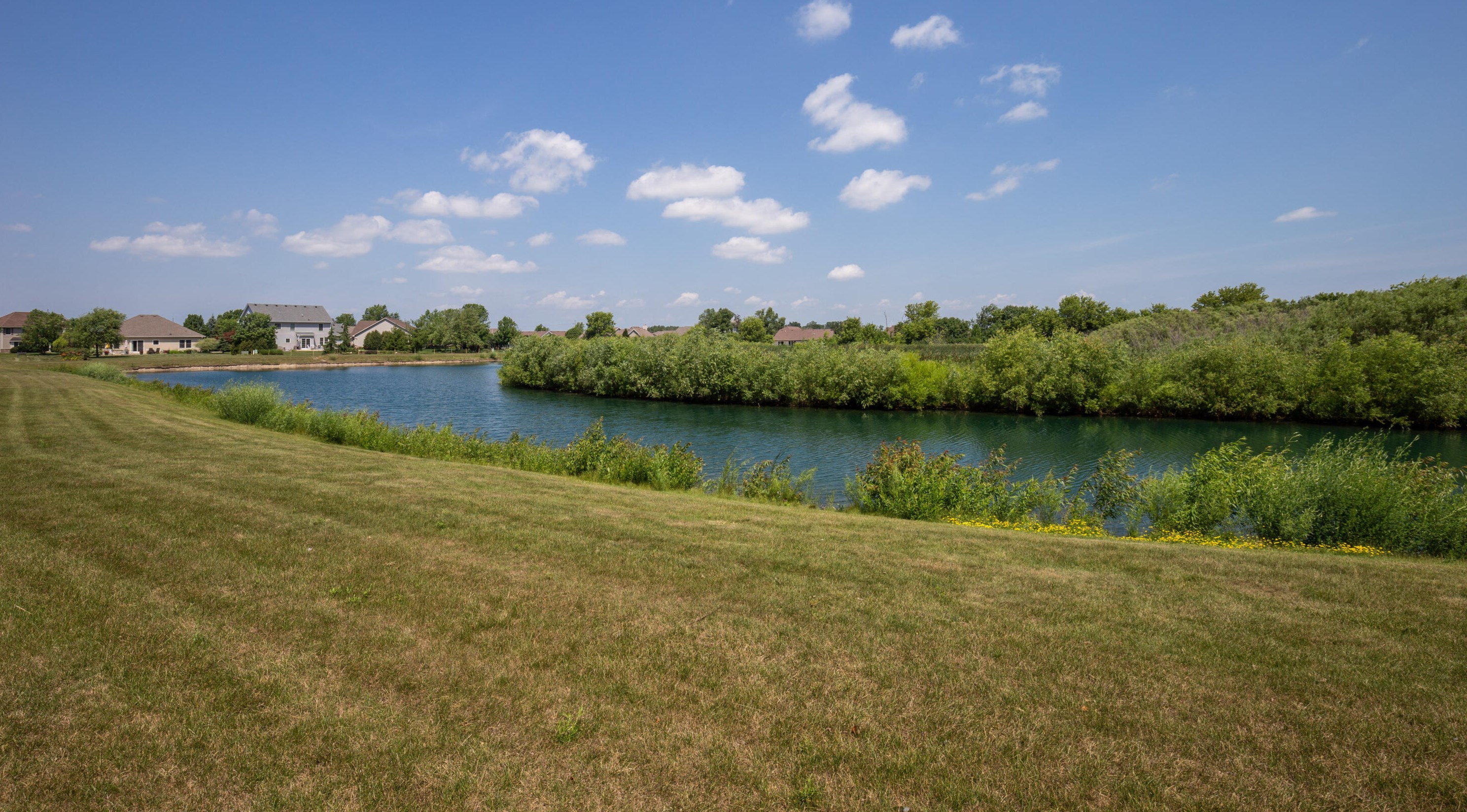 6532 Cedarhedge Dr, Racine, WI 53406-2278