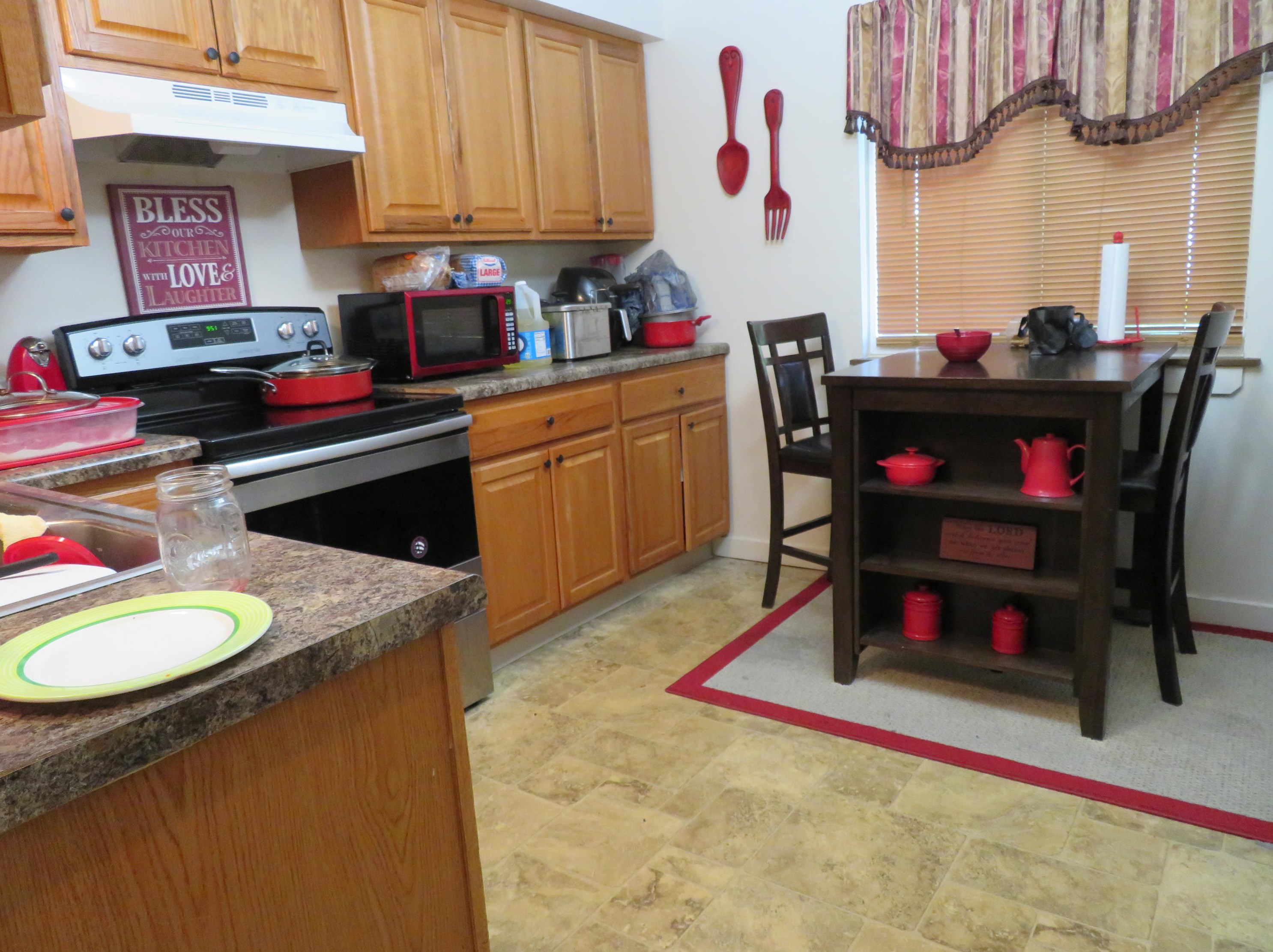 5135 Admiralty Ave, Racine, WI 53406-5505