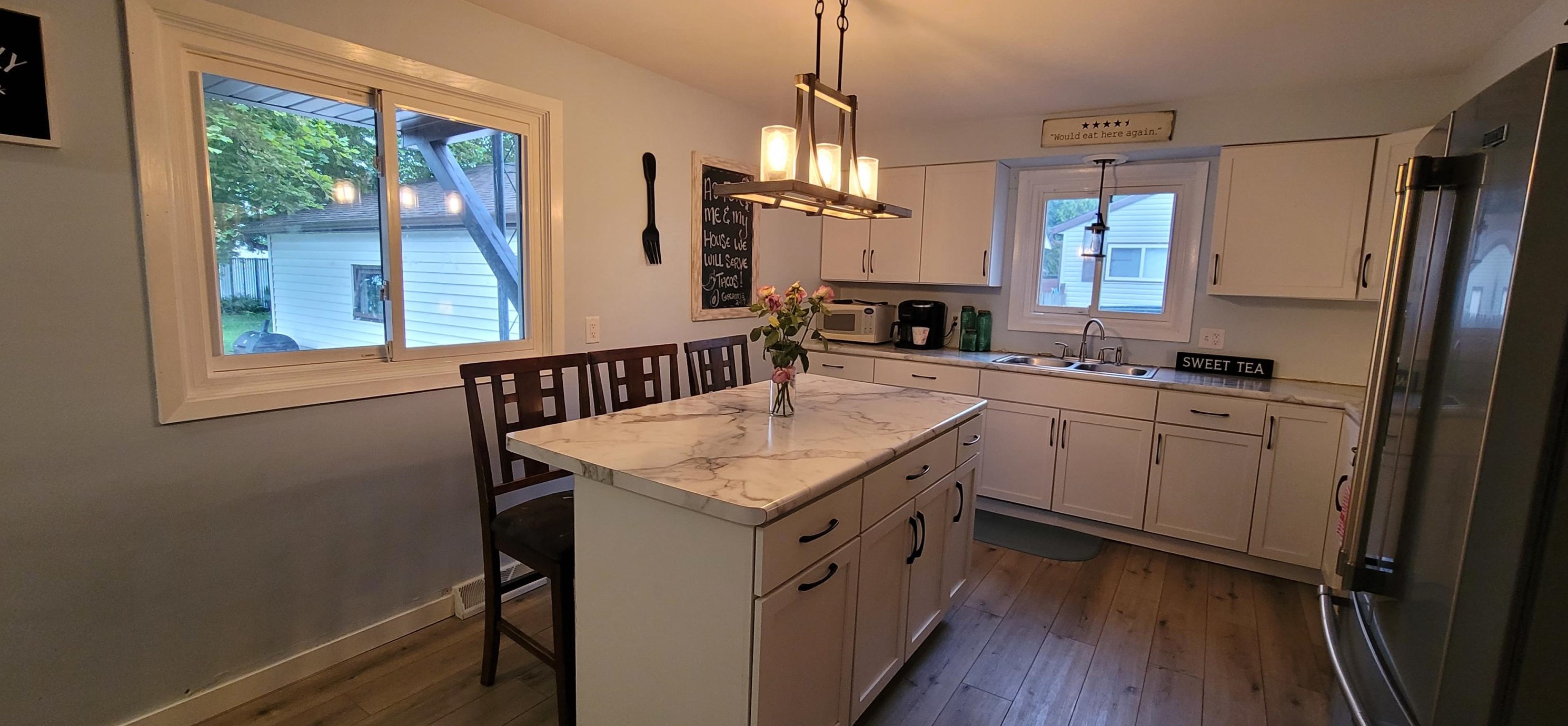 1101 S 35th St, Manitowoc, WI 54220