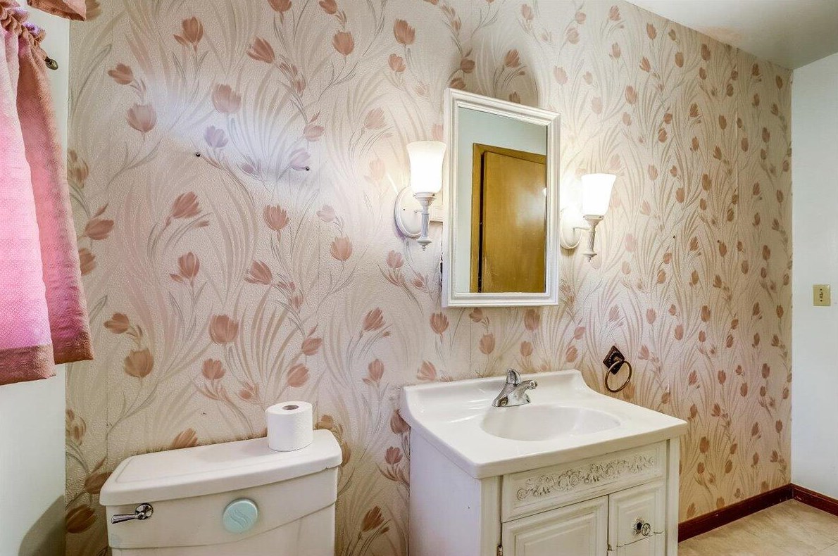 5378 Merrill Ave, Cudahy WI  53110-2112 exterior