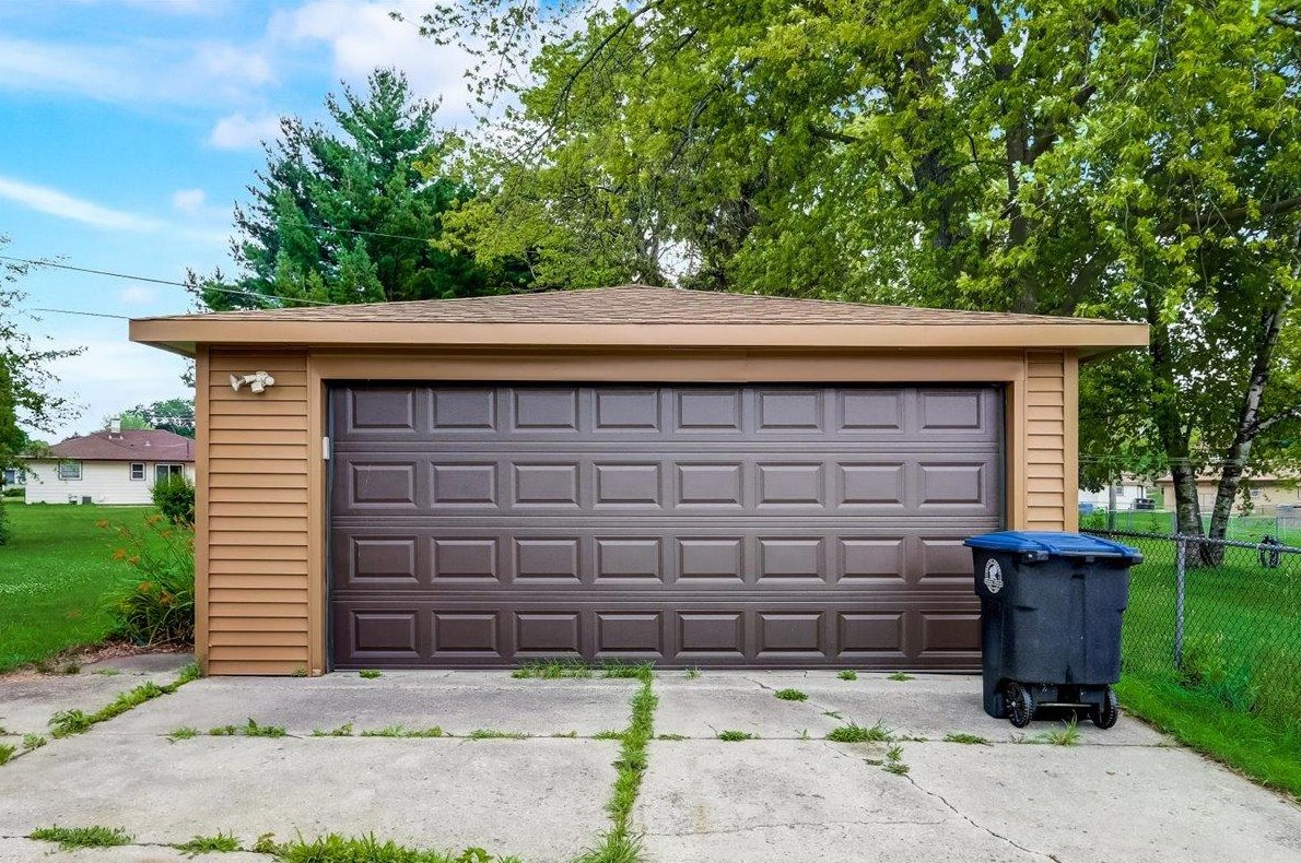 5378 Merrill Ave, Cudahy WI  53110-2112 exterior