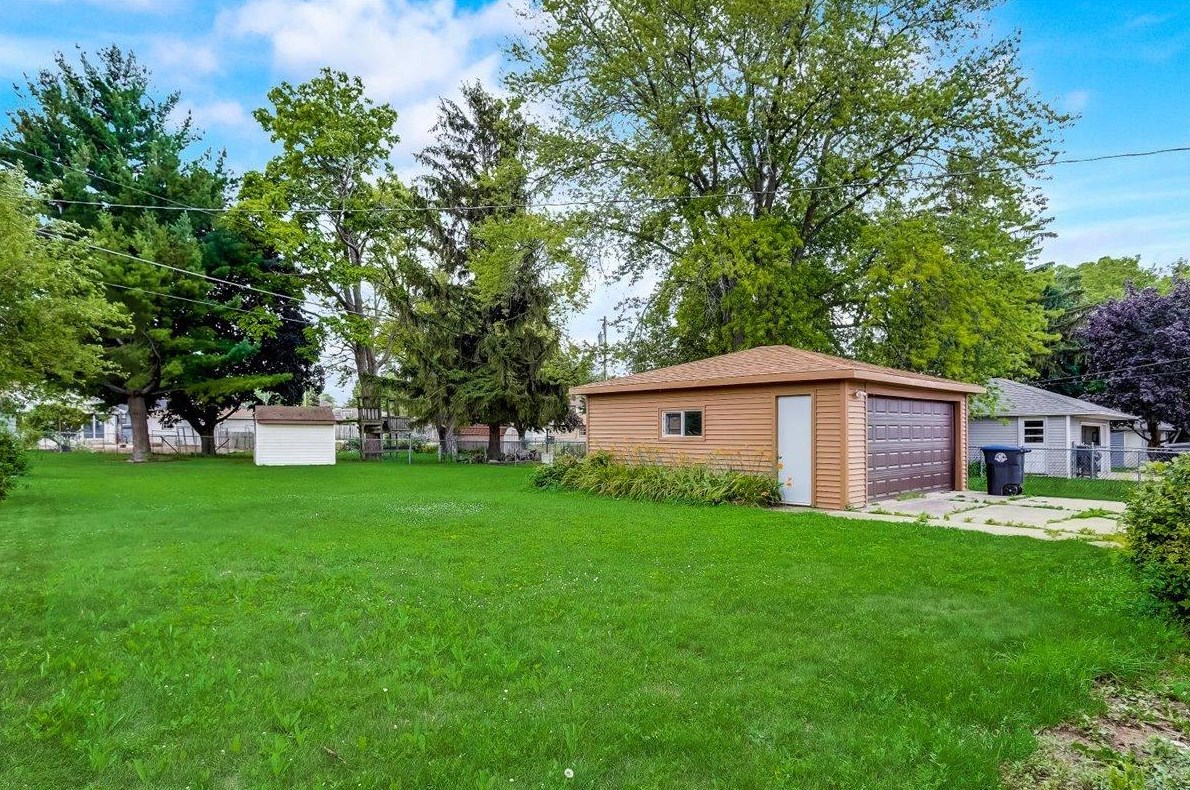 5378 Merrill Ave, Cudahy WI  53110-2112 exterior