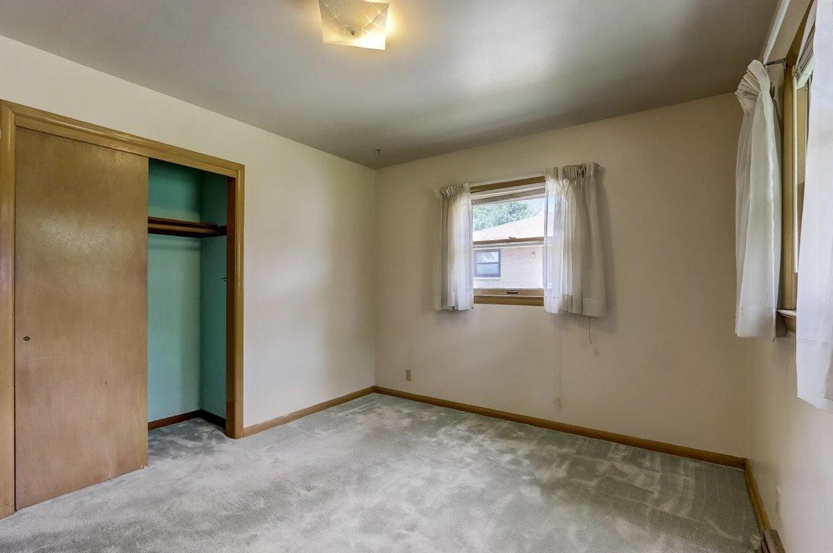 5378 Merrill Ave, Cudahy WI  53110-2112 exterior