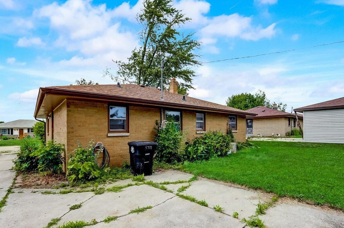 5378 Merrill Ave, Cudahy WI  53110-2112 exterior