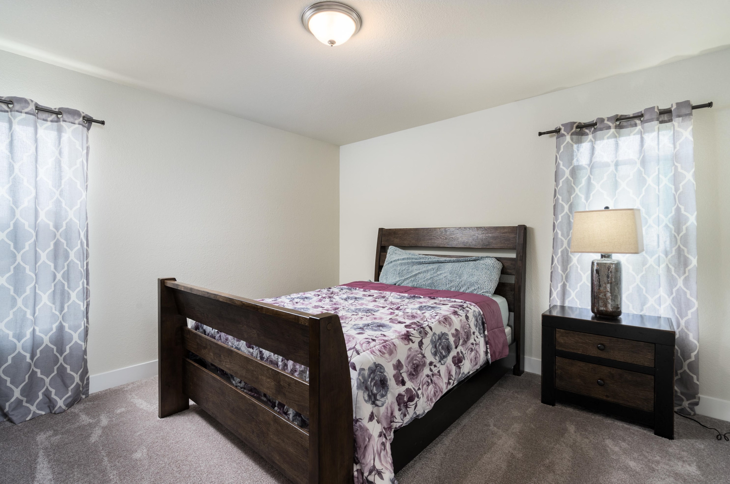 1933 Blackhawk Dr, Grafton WI  53024-2815 exterior