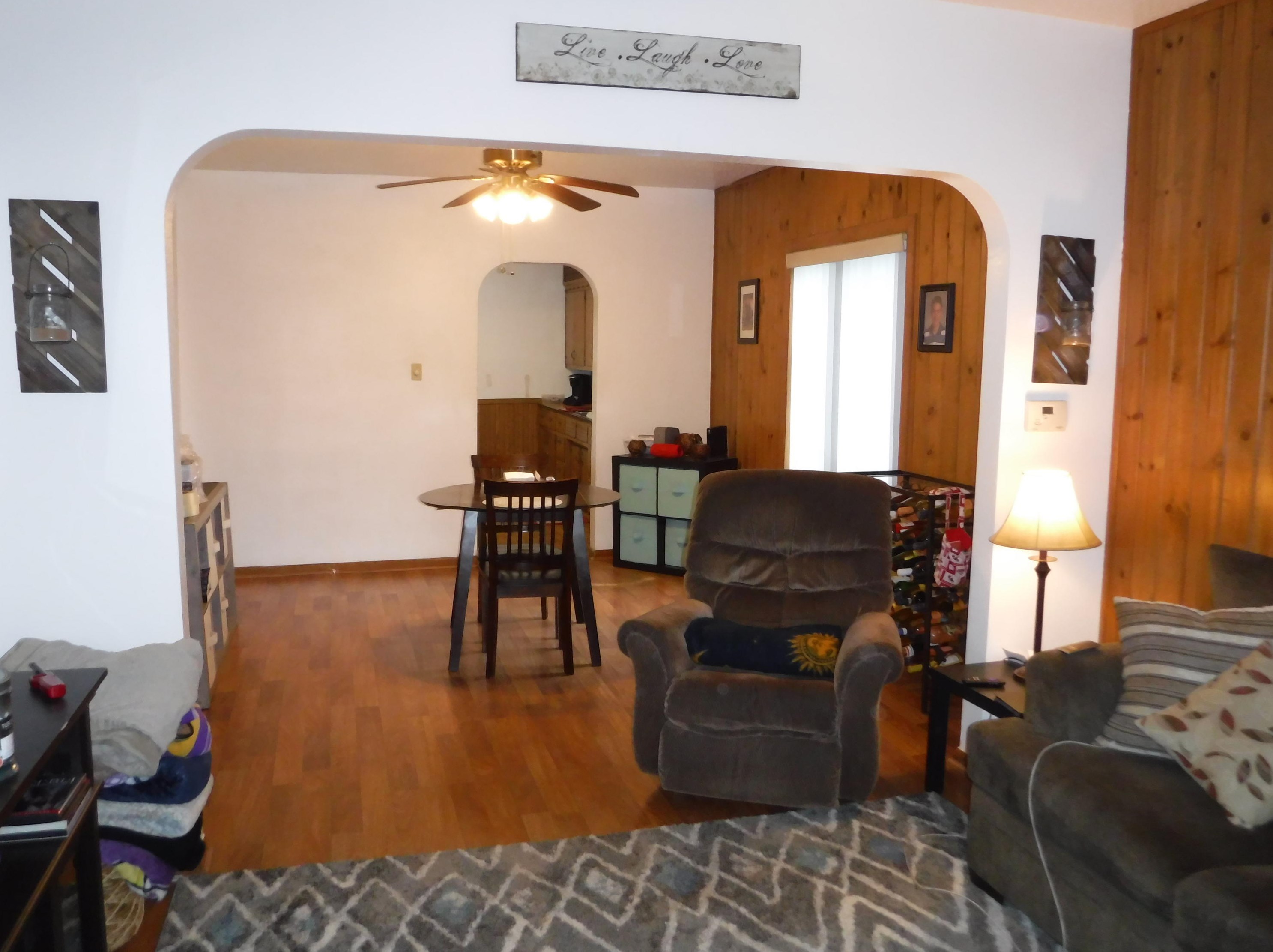 208 Cleveland Ave, Manitowoc, WI 54220