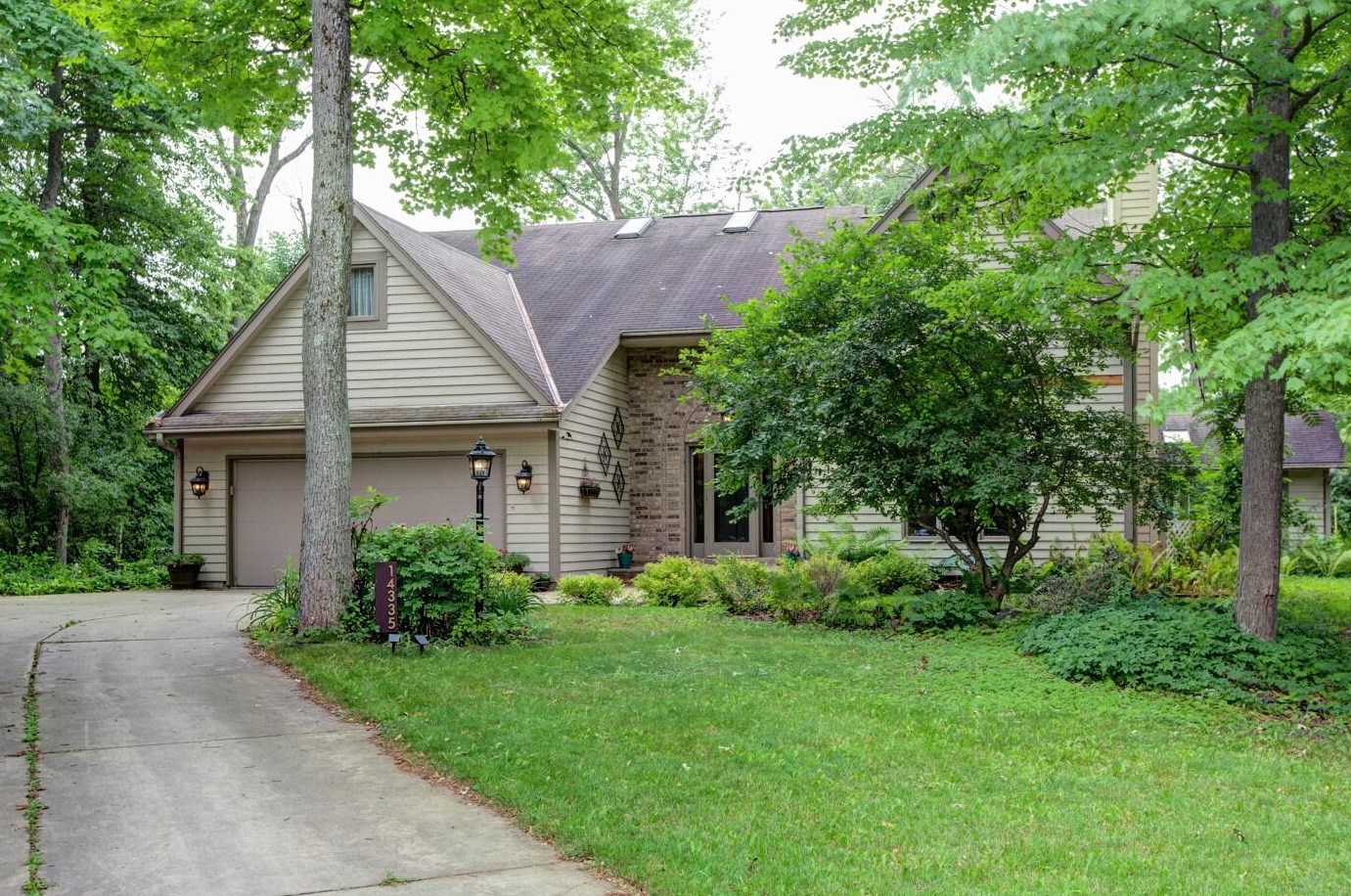 14335 W Park Ct, Waukesha, WI 53151