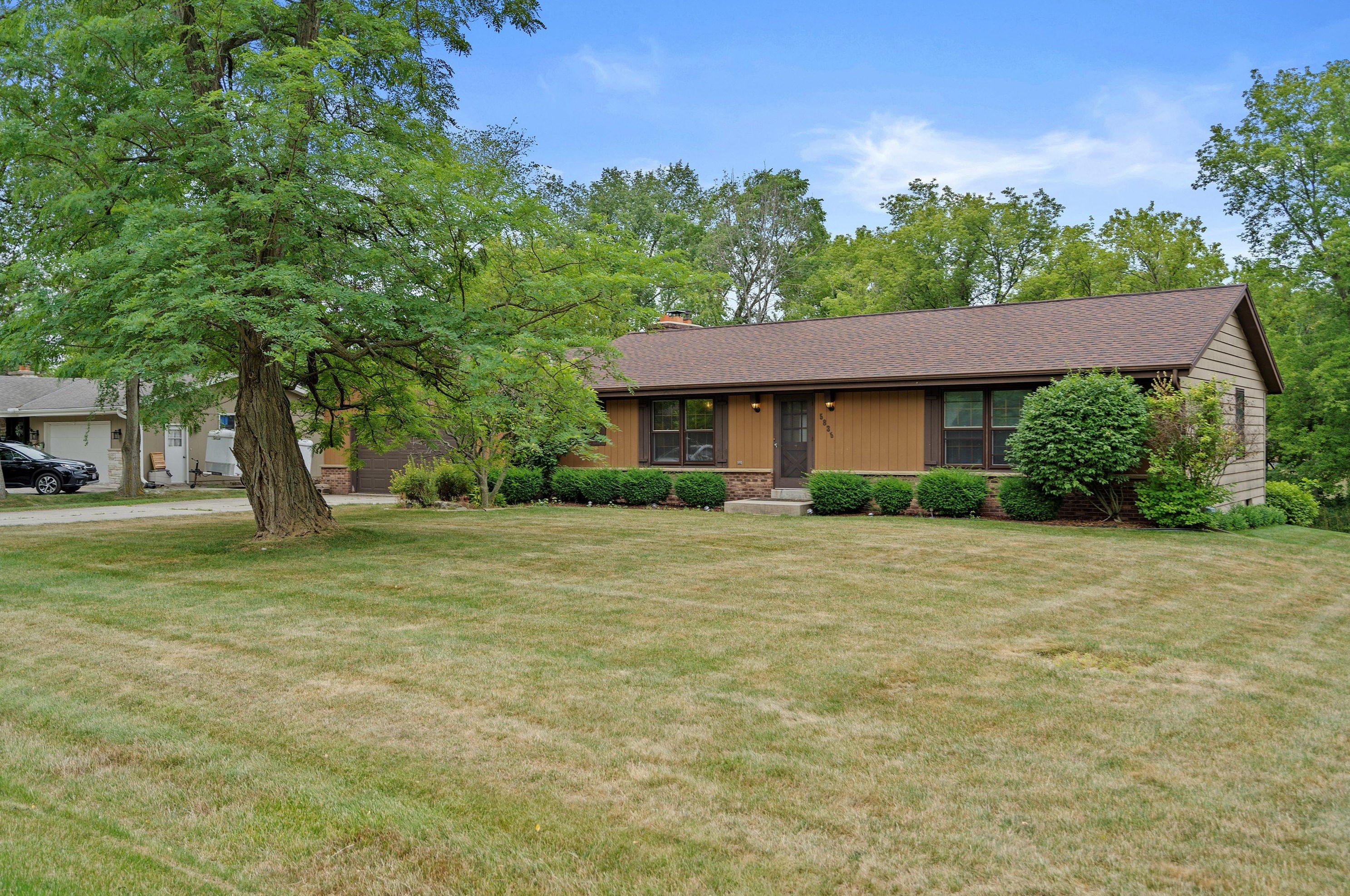 5835 Kurtz Rd, Hales Corners, WI 53130-1744