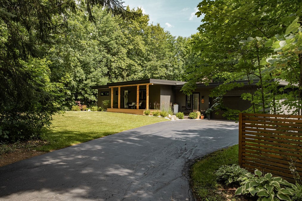 4124 Southland Dr, Hales Corners, WI 53132-8460