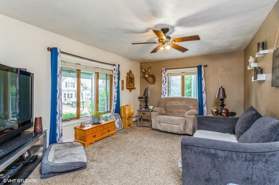 418 Allen St, Mayville, WI 53050-1547