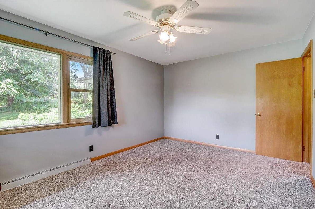 3925 169th St, Brookfield WI  53005-2149 exterior