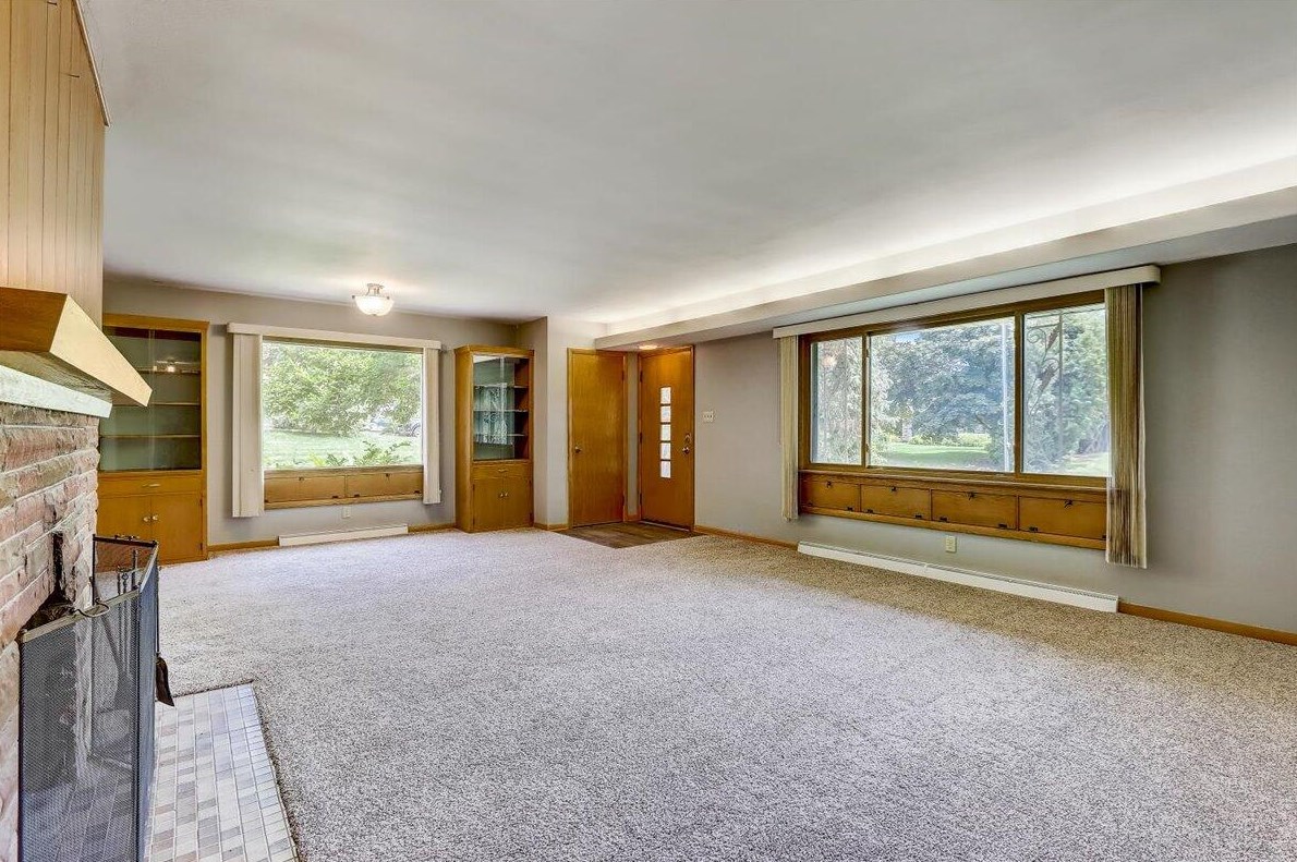 3925 169th St, Brookfield WI  53005-2149 exterior