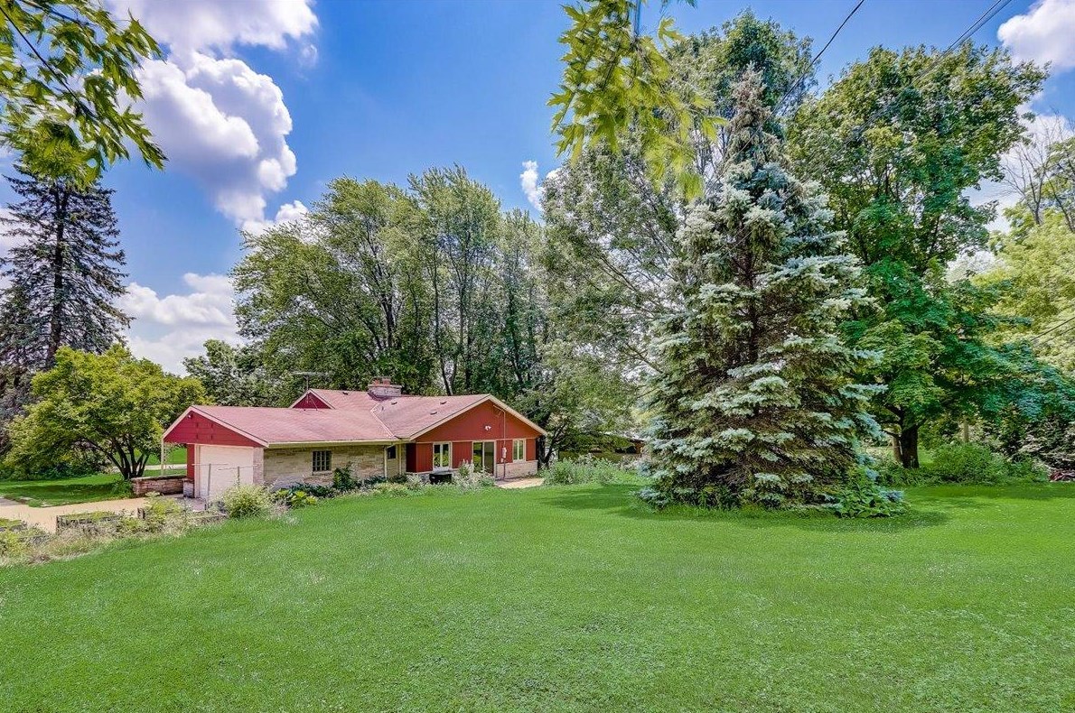 3925 169th St, Brookfield WI  53005-2149 exterior