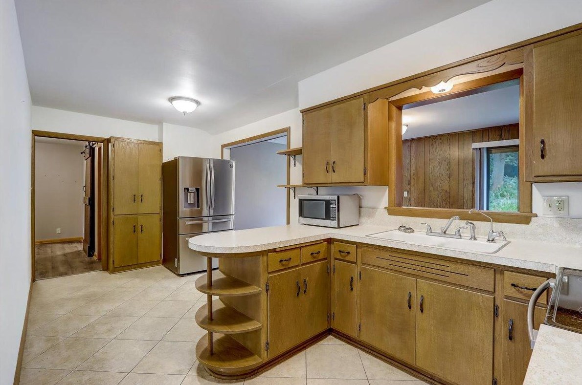 3925 169th St, Brookfield WI  53005-2149 exterior
