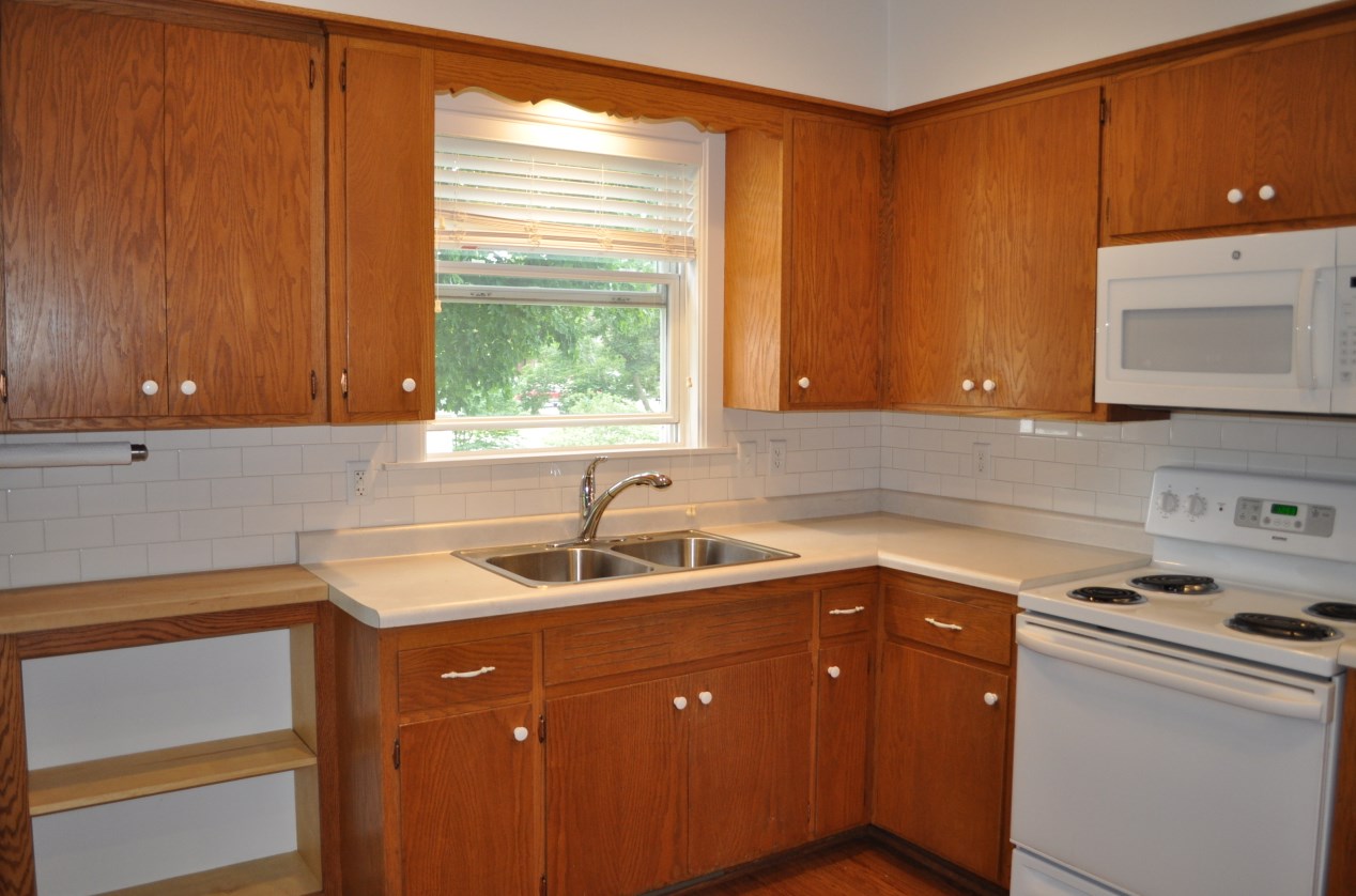 216 Randolph St, Lyons, WI 53105-1830