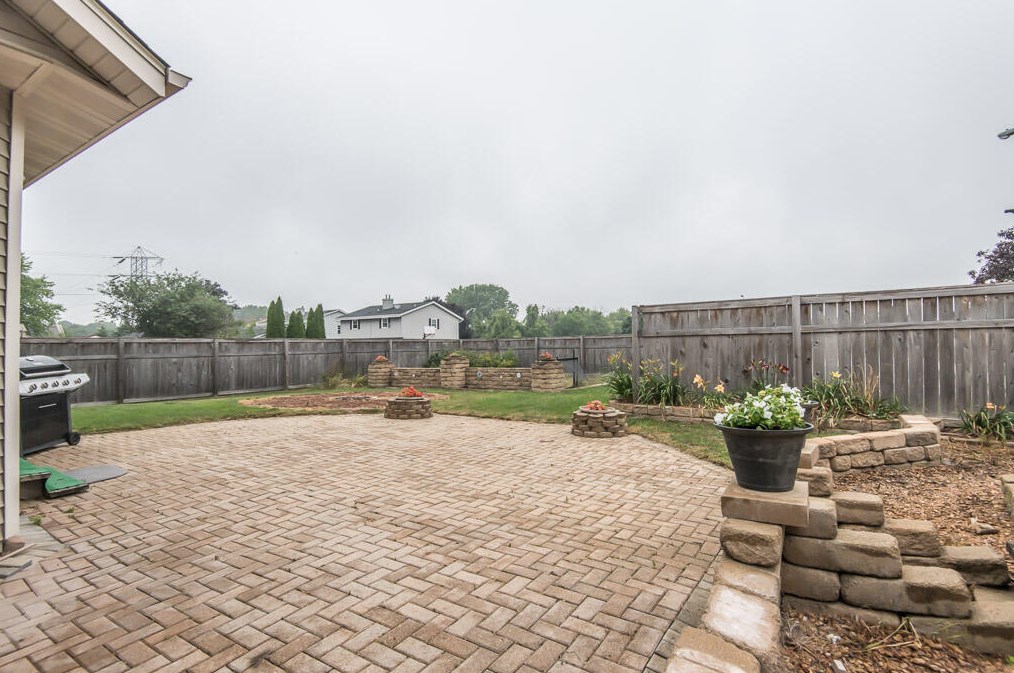 6210 Elaine Ave, Cudahy WI  53110-2919 exterior