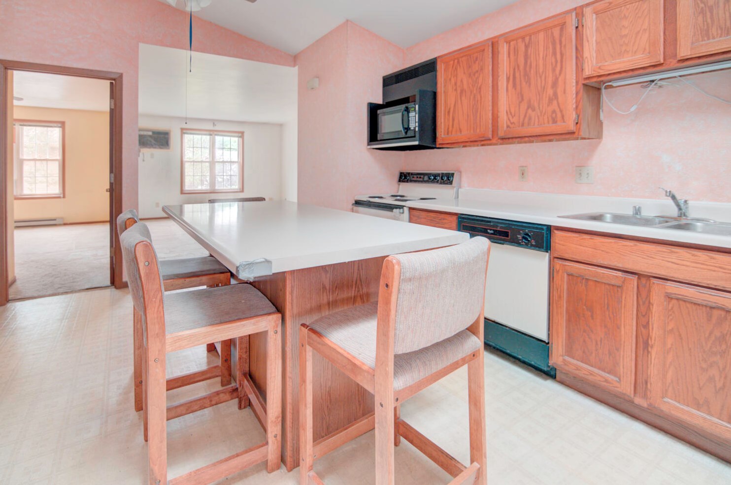 565 Slinger Rd #c-2, Slinger, WI 53086