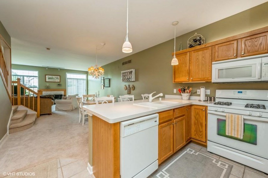 761 Hillview Cir #47-07, Lake Geneva, WI 53147
