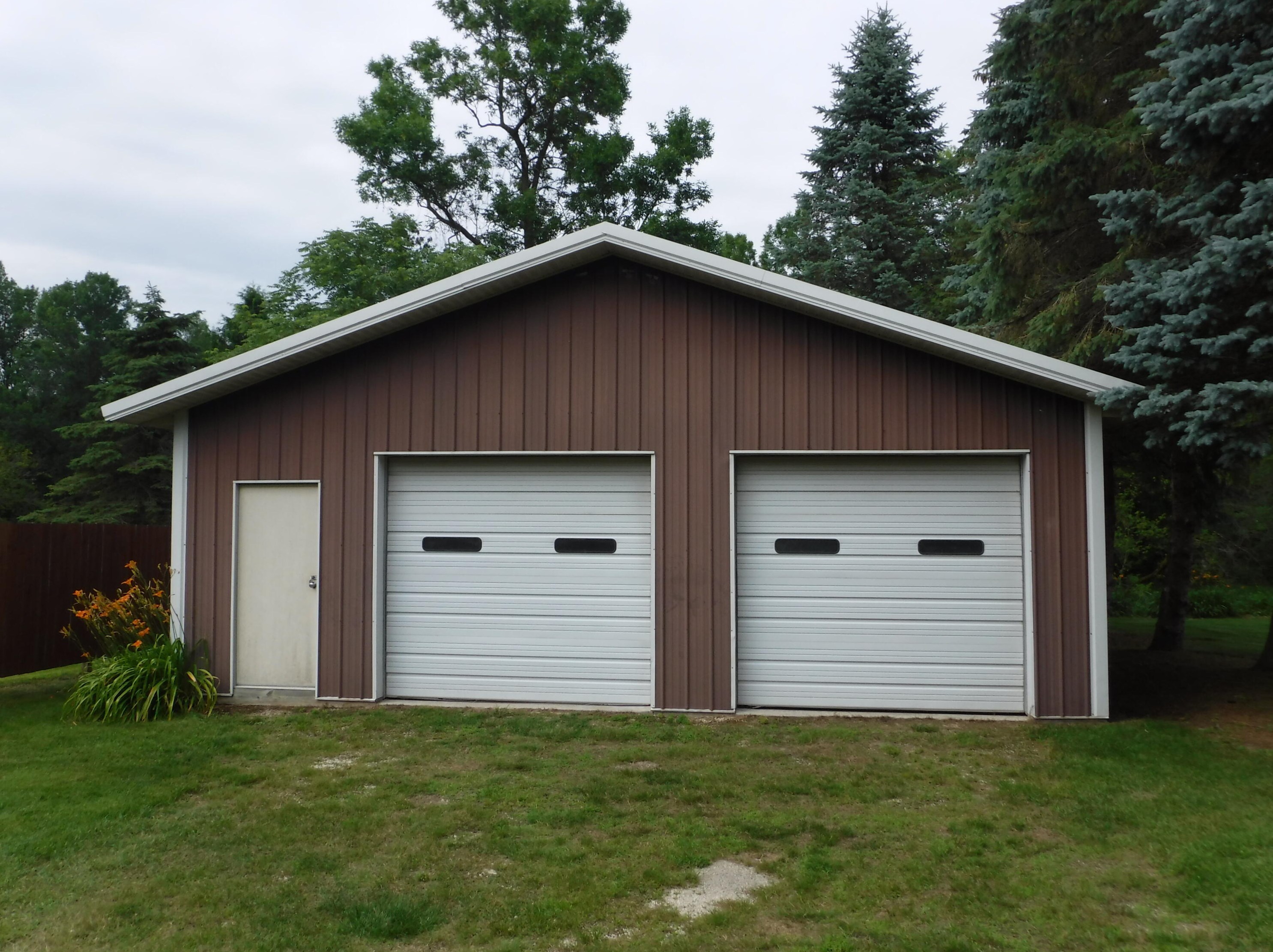 2747 Fricke Dr, Manitowoc, WI 54220