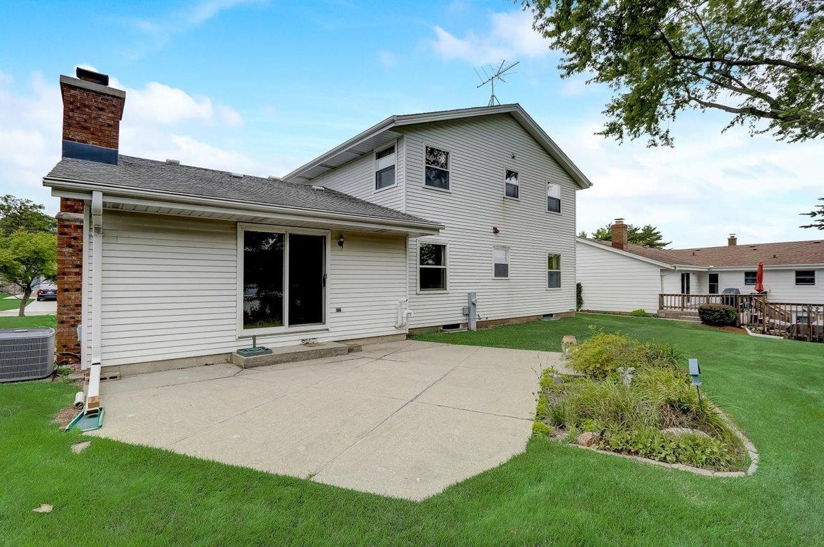 4902 Sterling Dr, Greendale, WI 53129