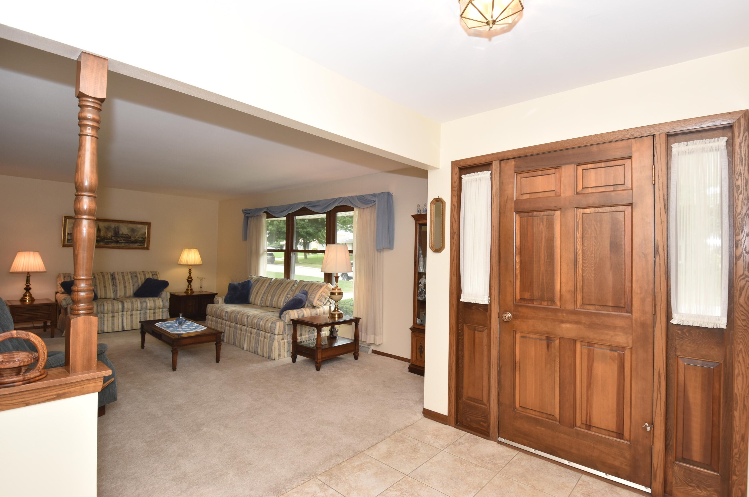 8809 Greenmeadow Ln, Greendale, WI 53129