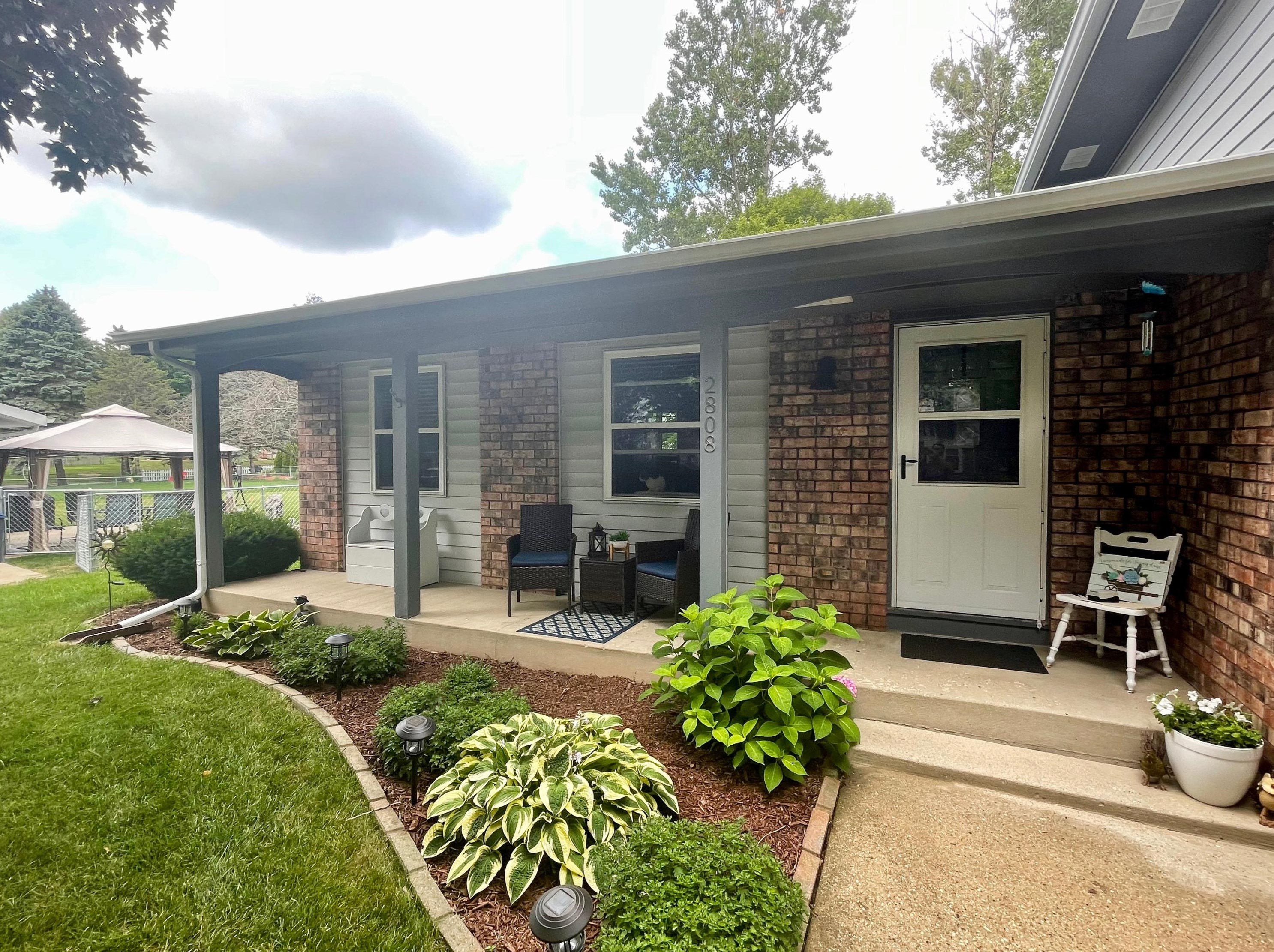 2808 Sussex Ln, Waukesha, WI 53188