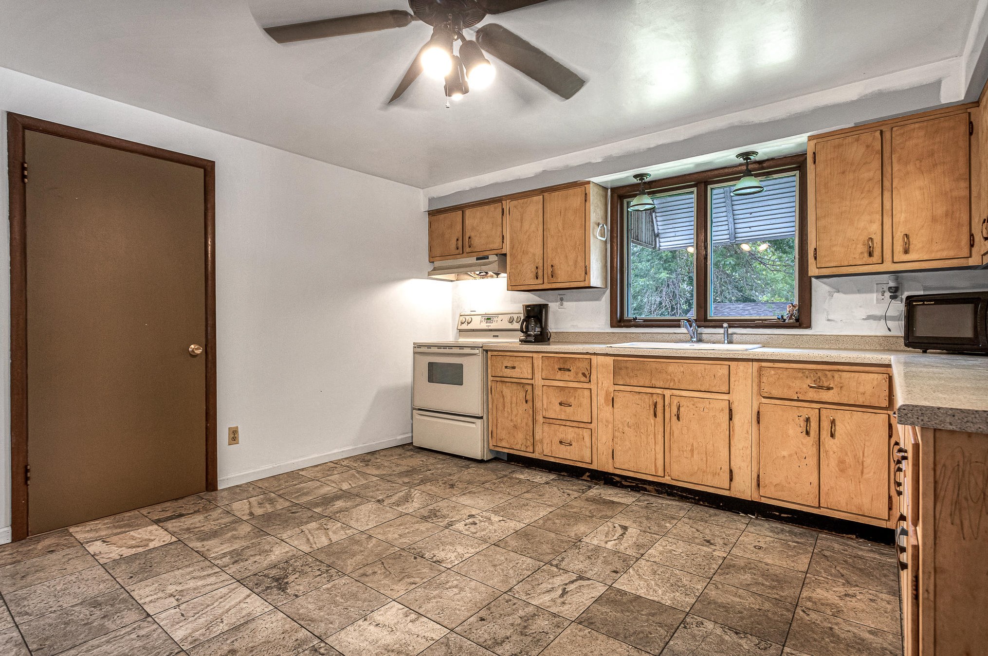 414 Washington Ct, Sheboygan, WI 53081-4140