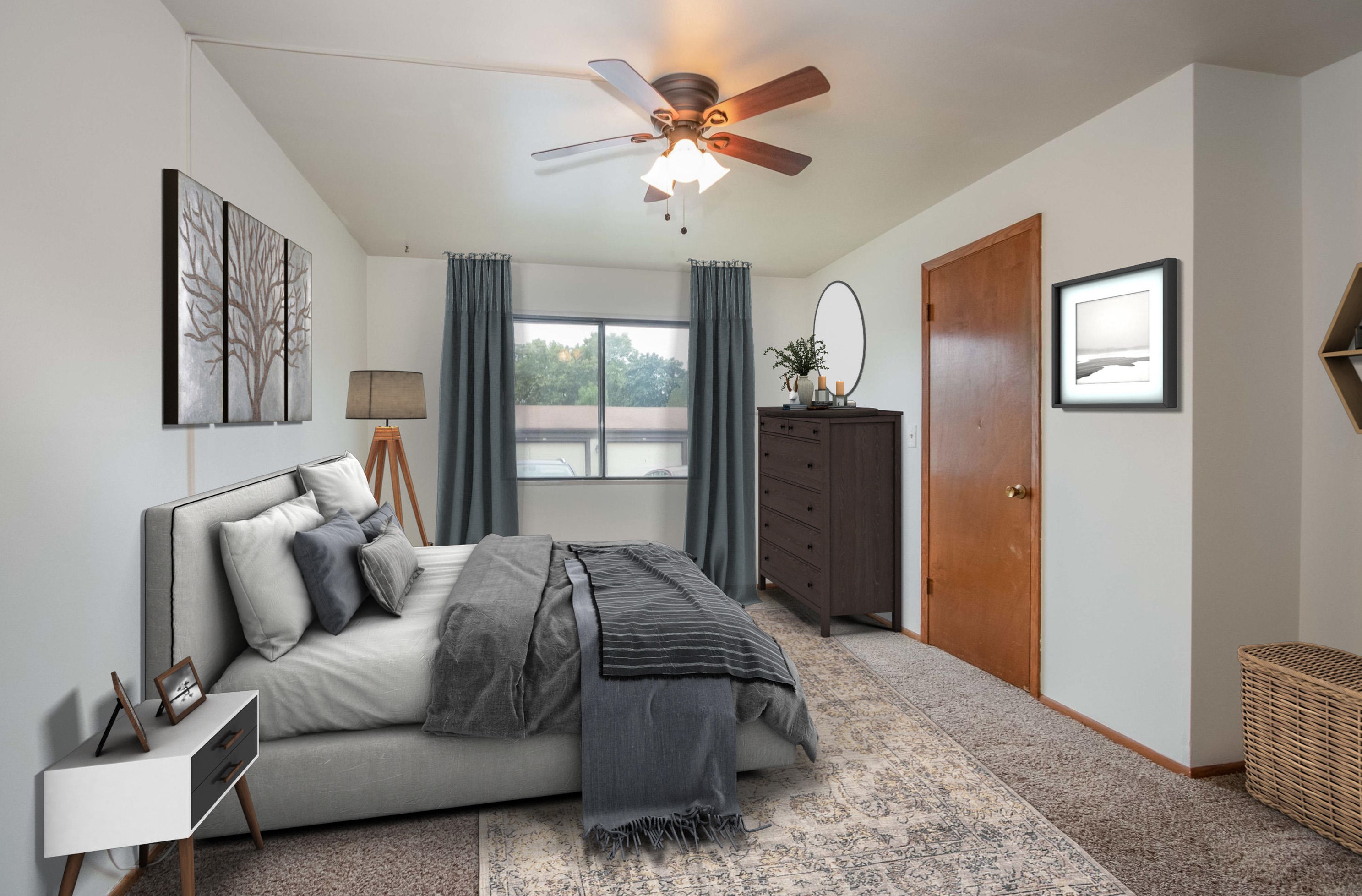 1682 S Carriage Ln #8, Waukesha, WI 53151