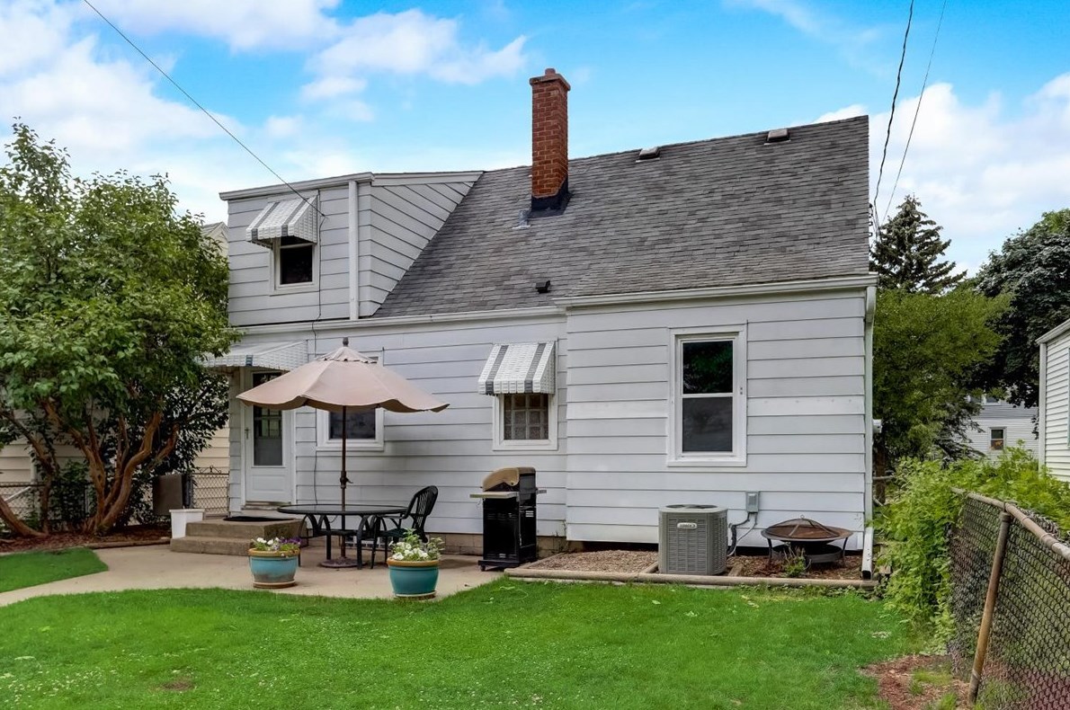 3172 80th St, Milwaukee WI  53219-3501 exterior