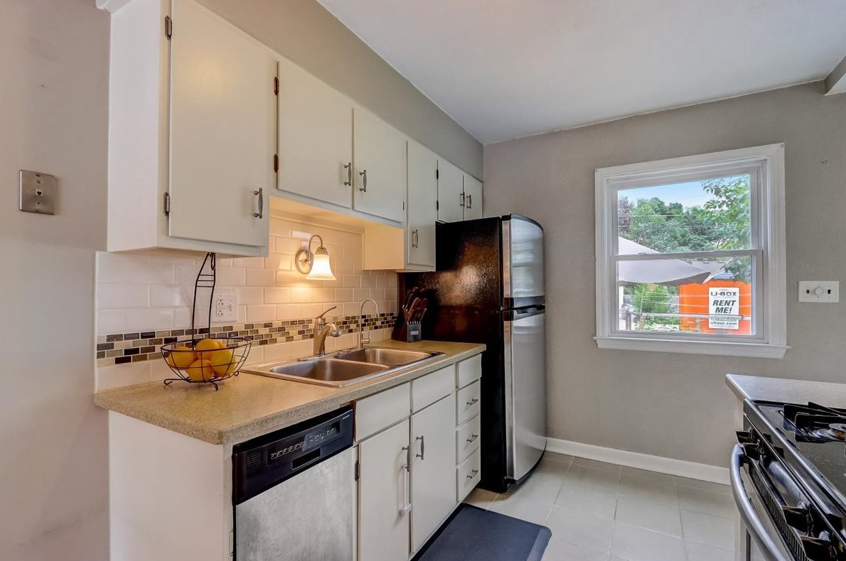 3172 80th St, Milwaukee WI  53219-3501 exterior