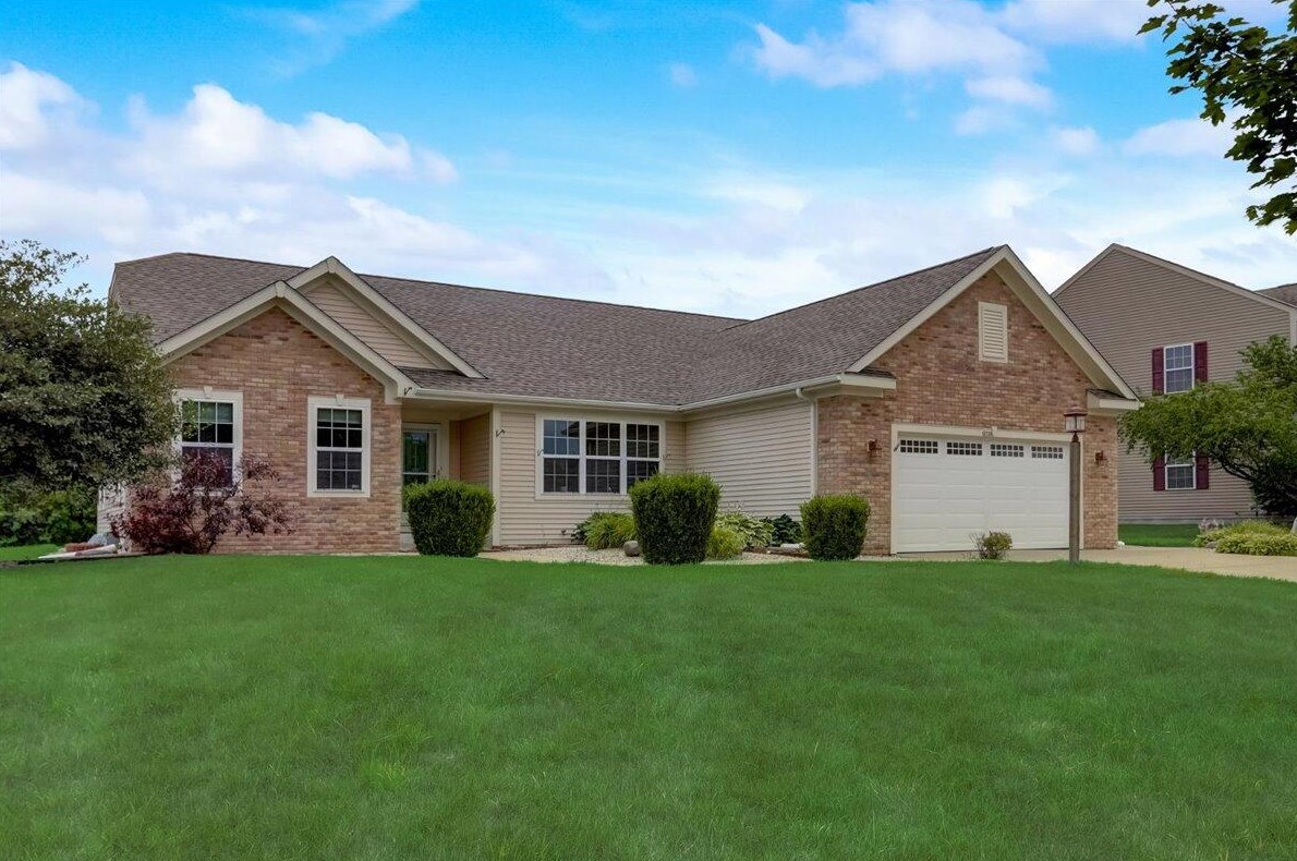 3735 Dory Dr, Hales Corners, WI 53132-8399