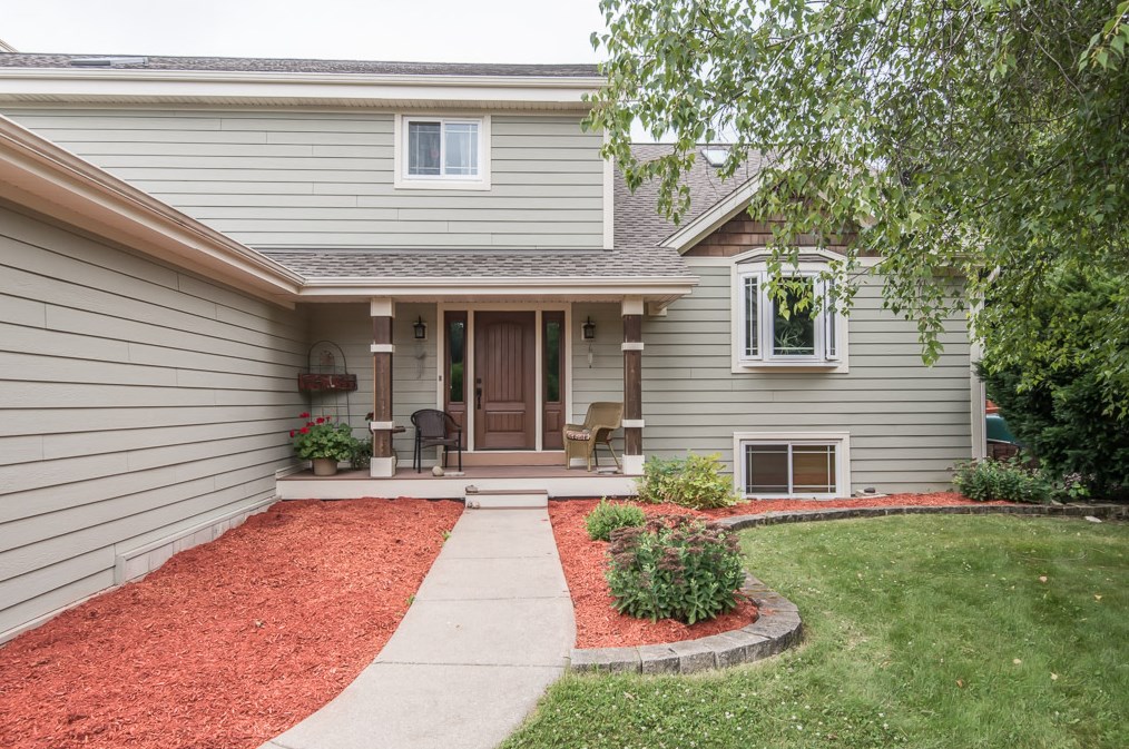 109 Jeffery Ct, North Prairie, WI 53153