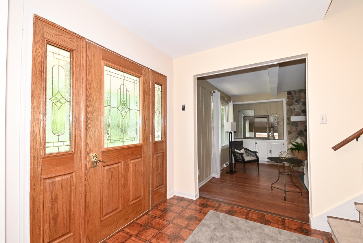 20700 Hunters Run, Brookfield, WI 53045-4658