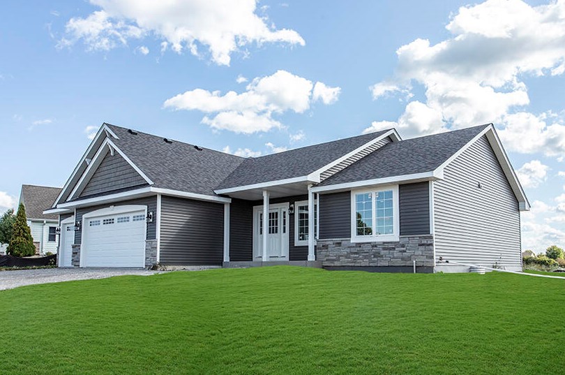4393 Allen St, Racine, WI 53405-4674