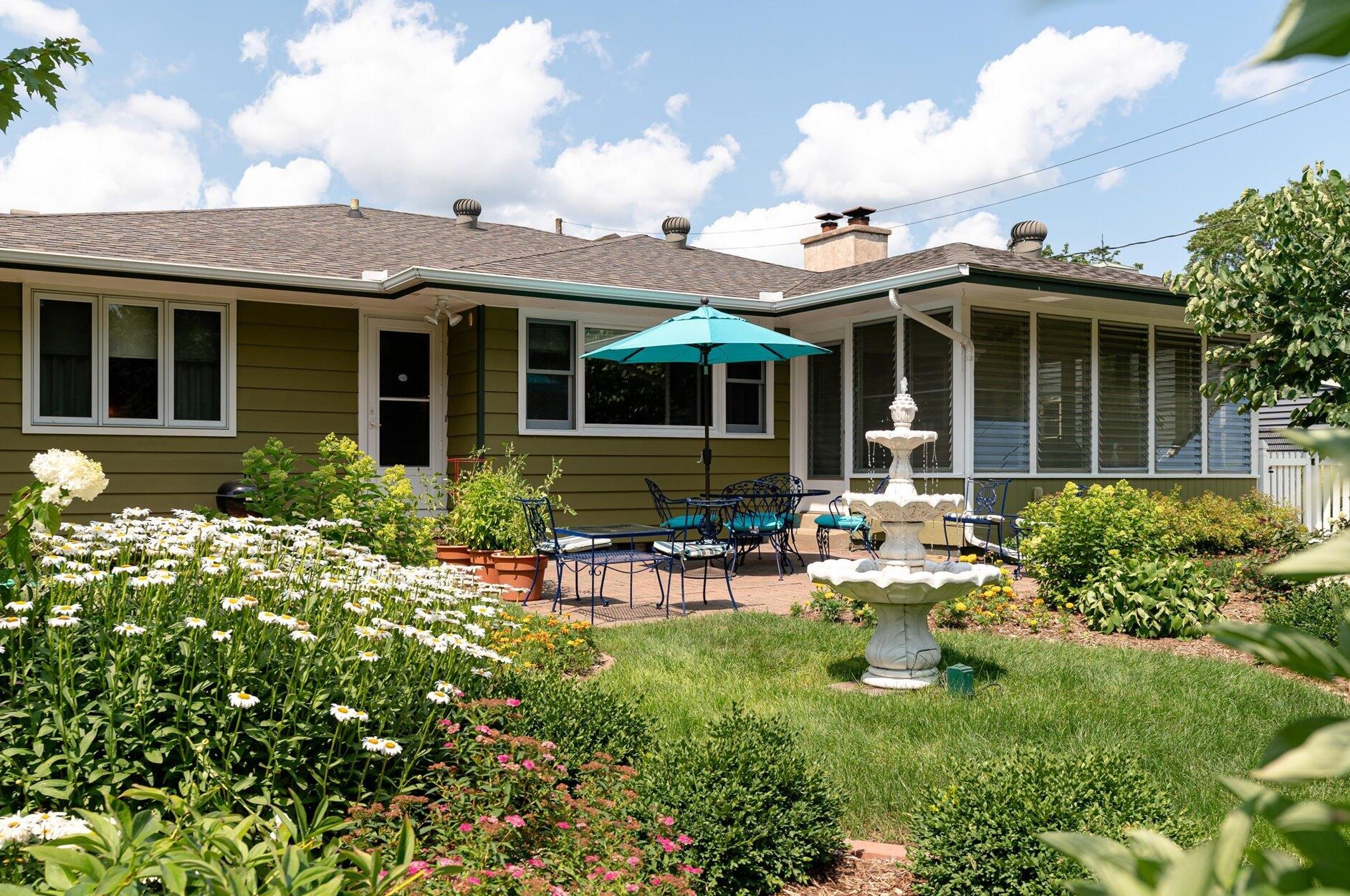 2524 Zephyr Cir, La Crosse, WI 54601