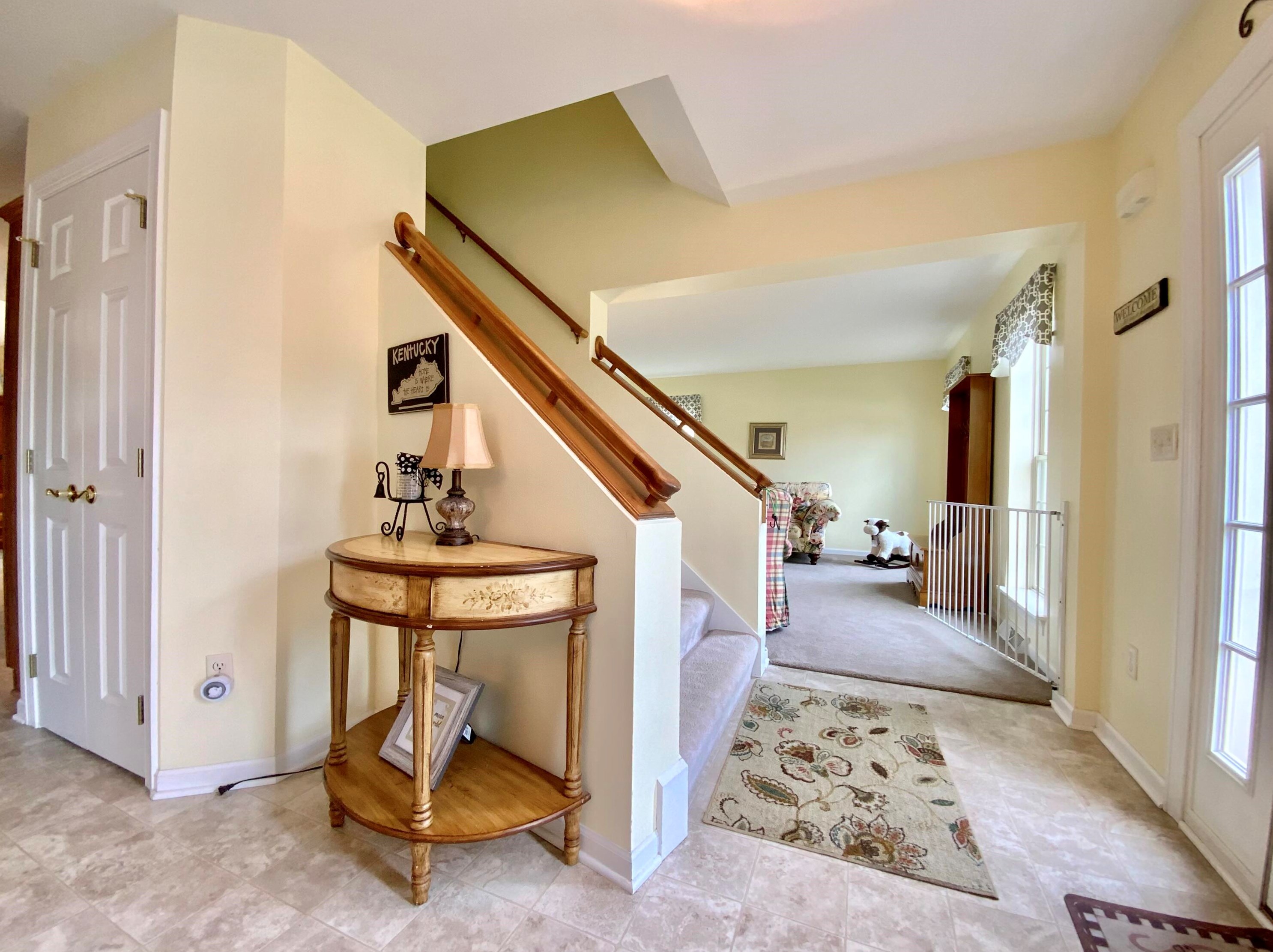 1005 Parkton Dr, Waukesha, WI 53189