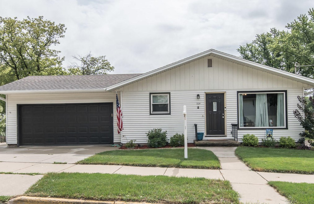 229 N Watertown St, Johnson Creek, WI 53038