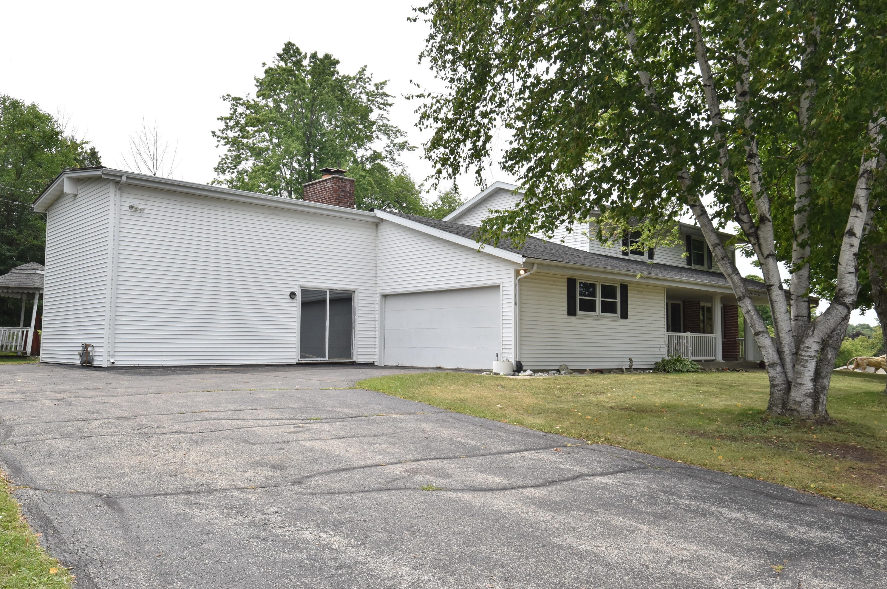 5049 S Guerin Pass, Waukesha, WI 53151