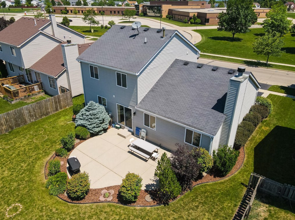 6907 98th Ave, Kenosha, WI 53142