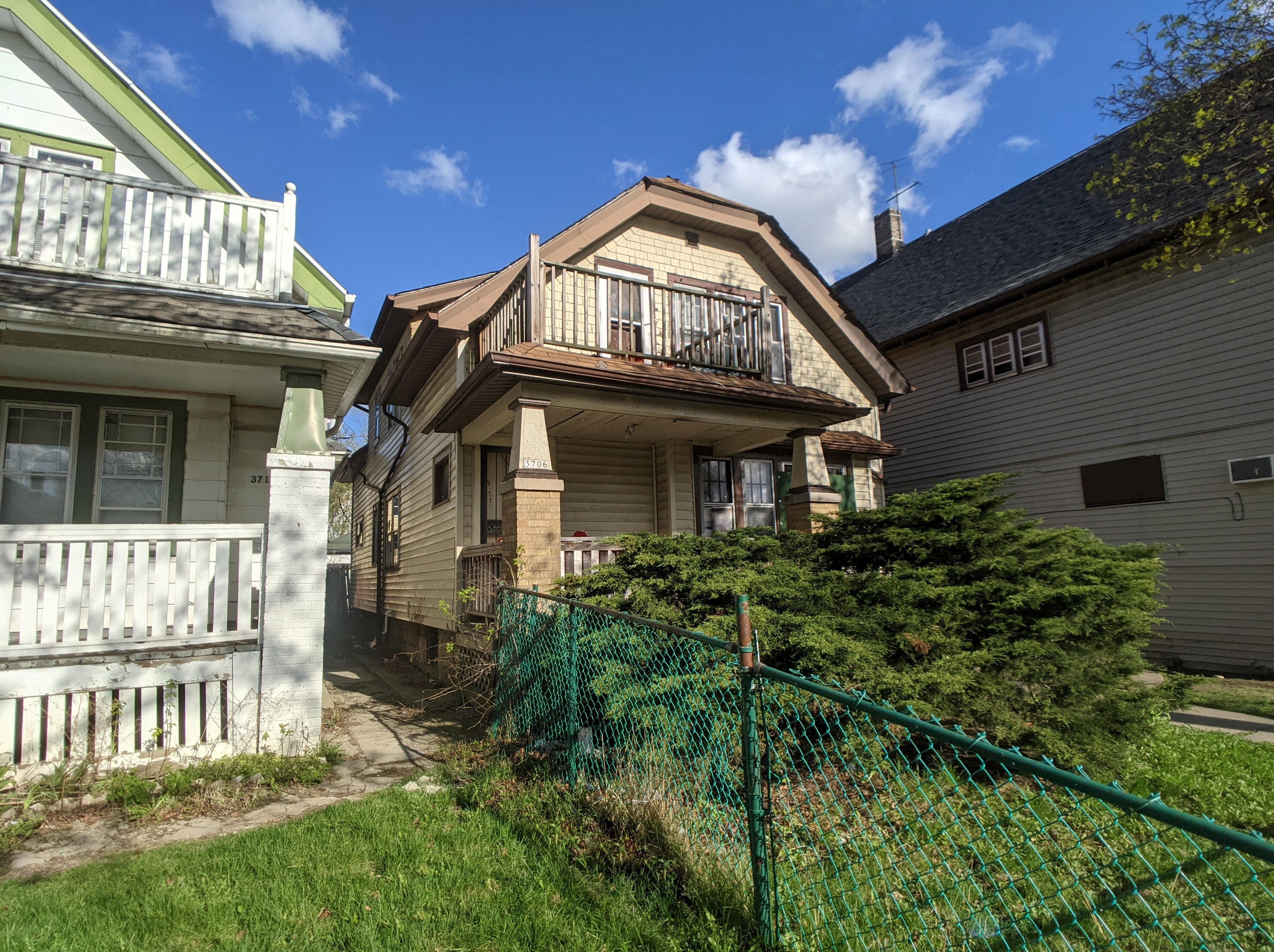 3706 N 26th St, Milwaukee, WI 53206