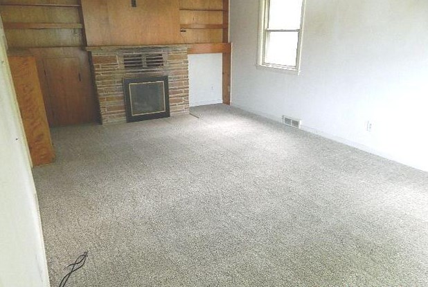 839 Oakland Ave, Sheboygan, WI 53081-6037